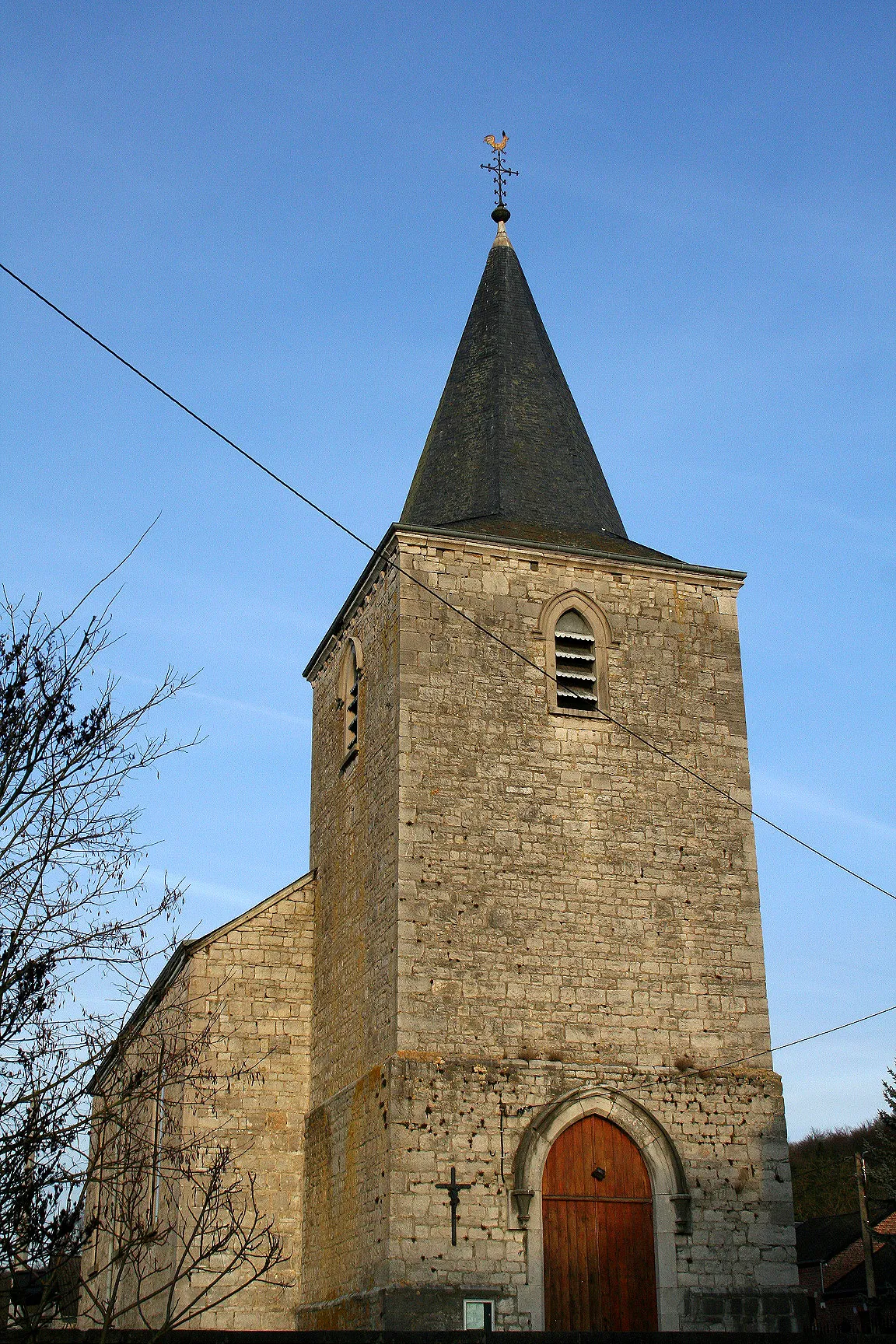 Photo showing: Ny (Belgique), l'église Notre-Dame (restaurée en 1855 - tour carrée du XVIIe siècle).