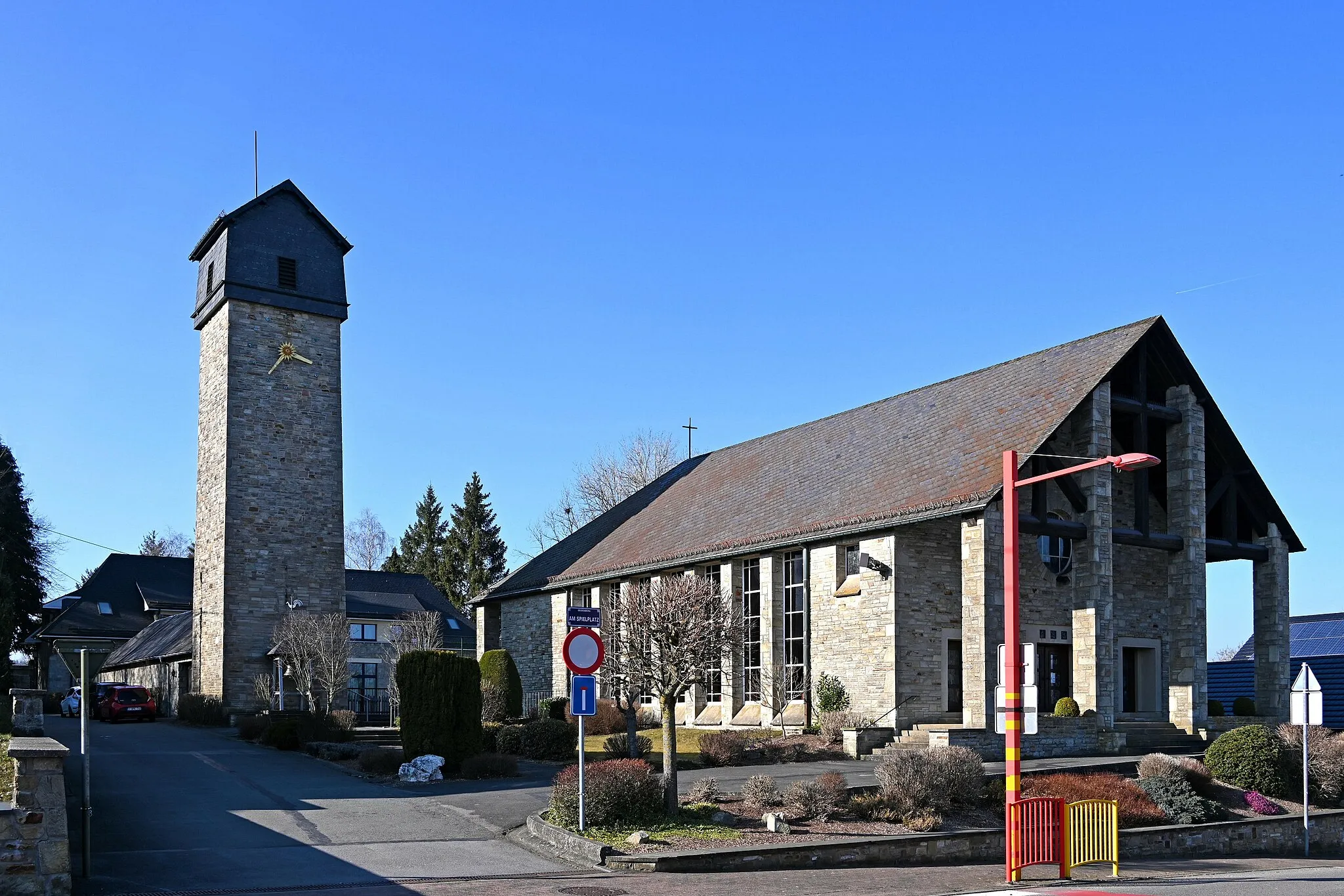 Photo showing: Kirche der hl. Familie (Deidenberg) von Südosten