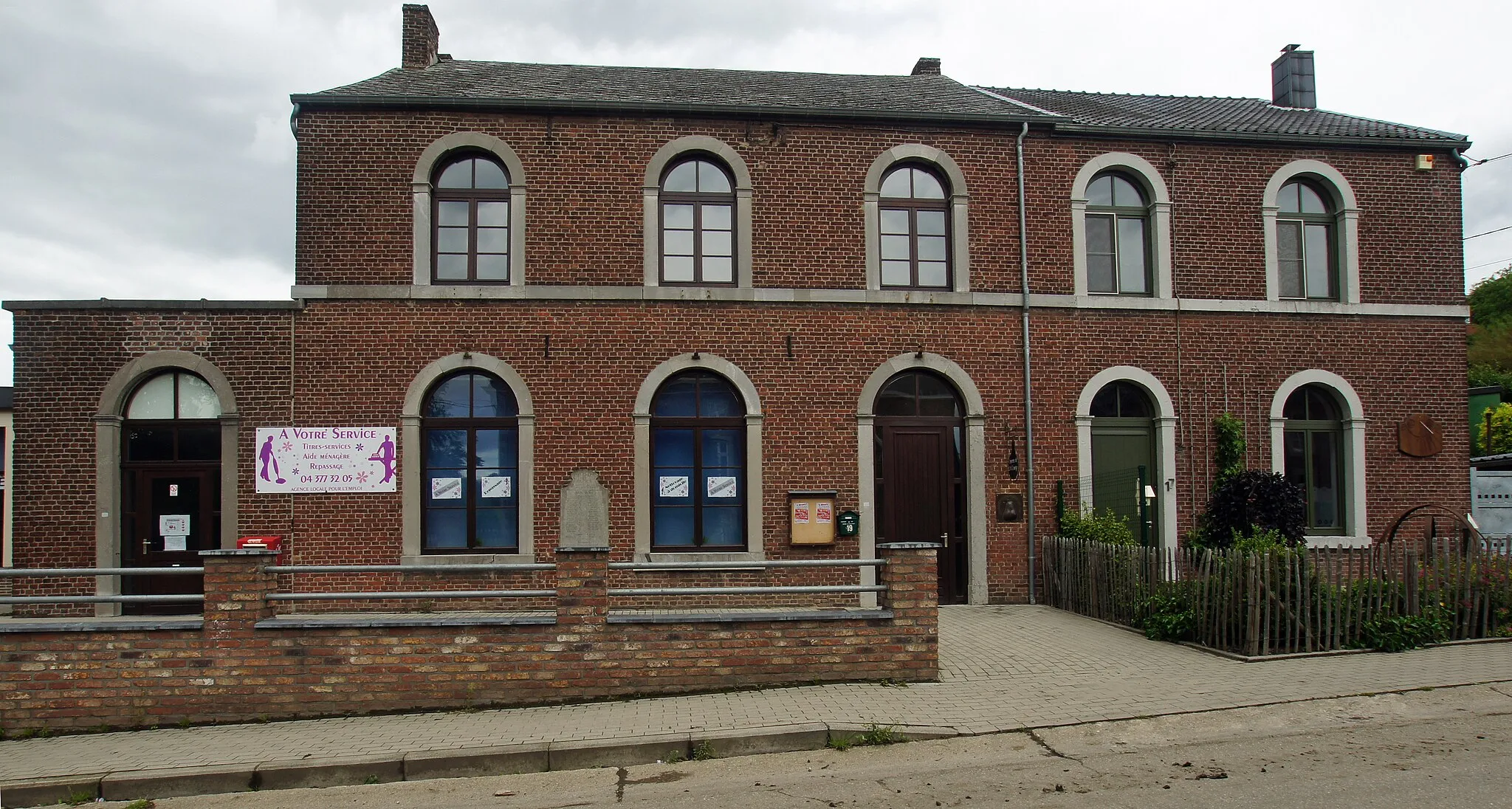 Photo showing: Blegny (Saint-Remy), Belgium: School
