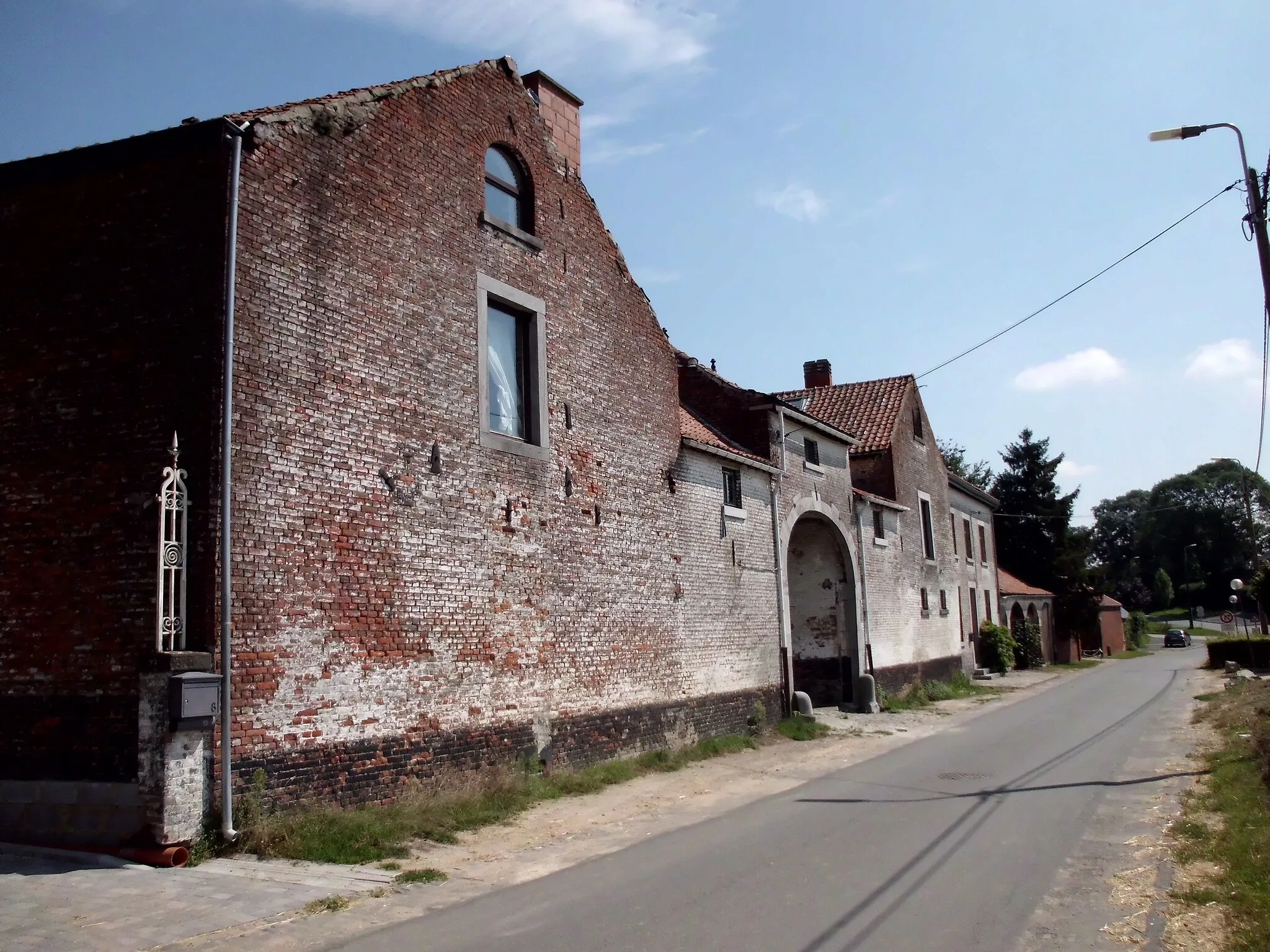 Photo showing: Oleye - Ferme carrée chaussée de Nivelle