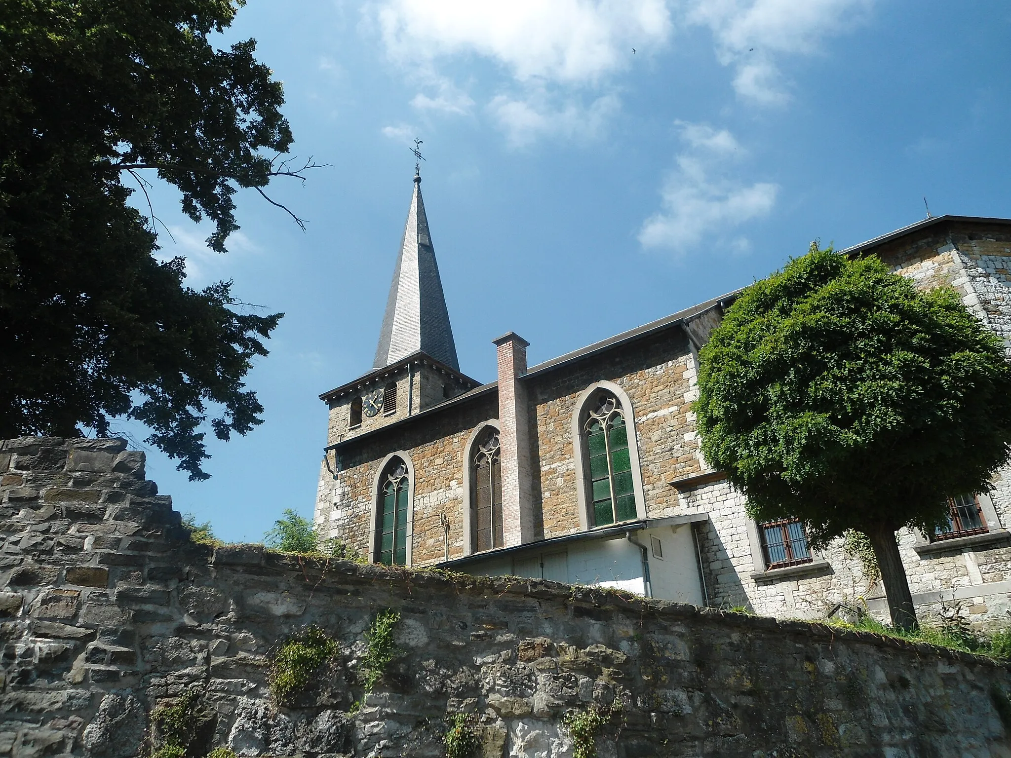 Photo showing: Vue de l'église Saint-Martin à Fairon (Hamoir).