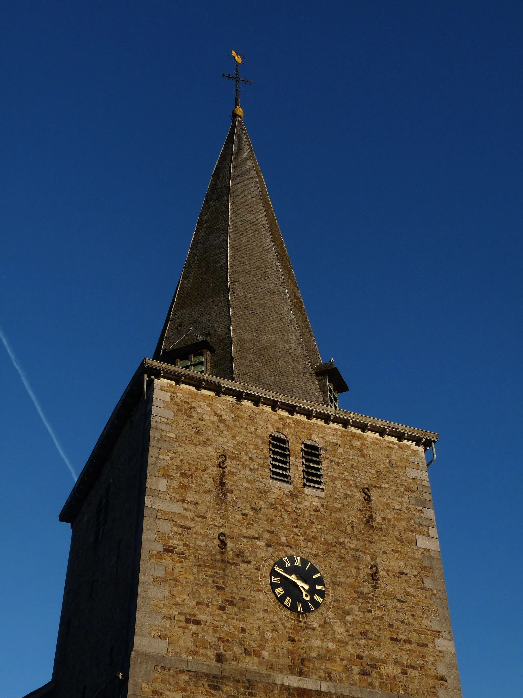 Photo showing: Clocher de l'église de Sart-lez-Spa (Belgique) qui est légèrement tors.