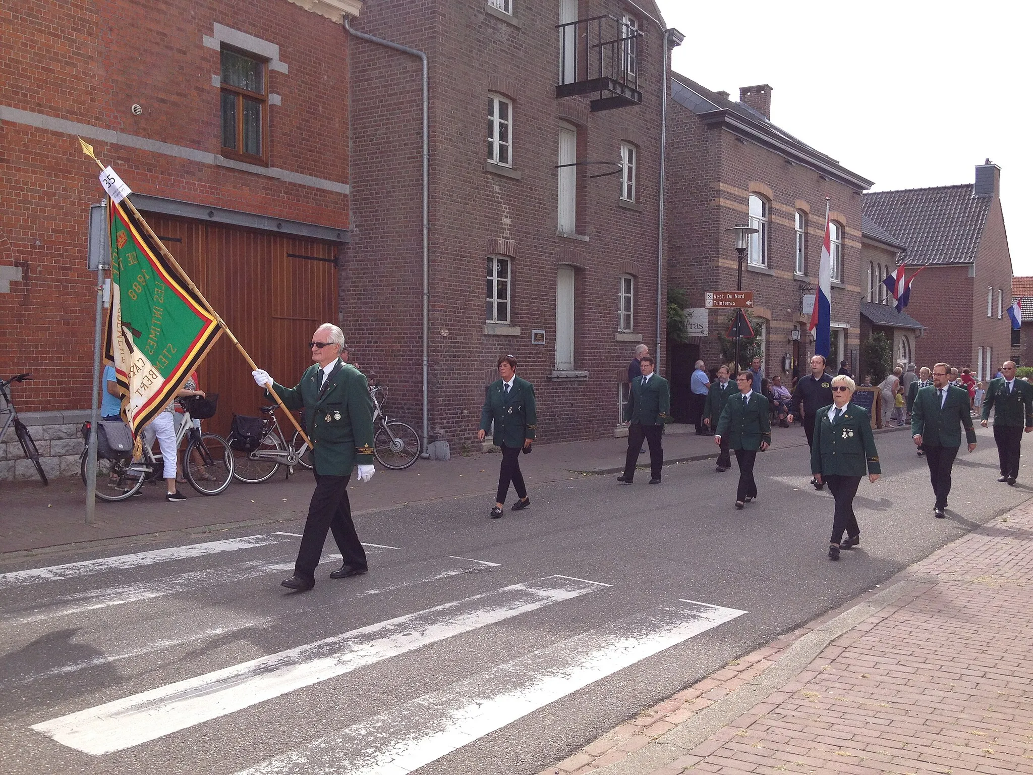 Photo showing: Société Royale Intimes Carabiniers uit Stembert tijdens de optocht van het schuttersfeest van de Bond Berg & Dal en het DreiLänderEck Treffen (DLE) georganiseerd door schutterij Sint Brigida in Noorbeek, op zondag 9 september 2018.