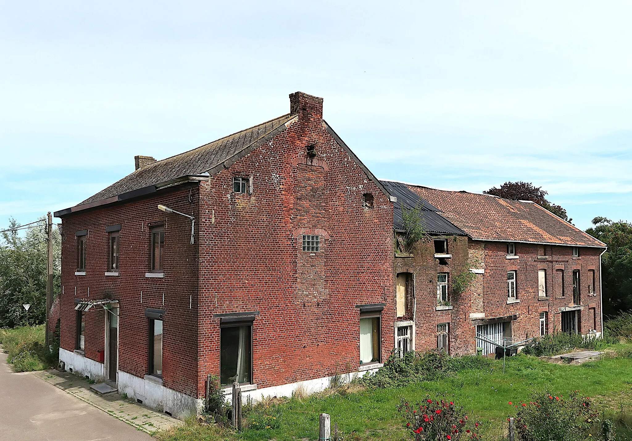 Photo showing: Voormalige mechanische molen (einde 19de eeuw) in Jeuk-station (Gingelom)