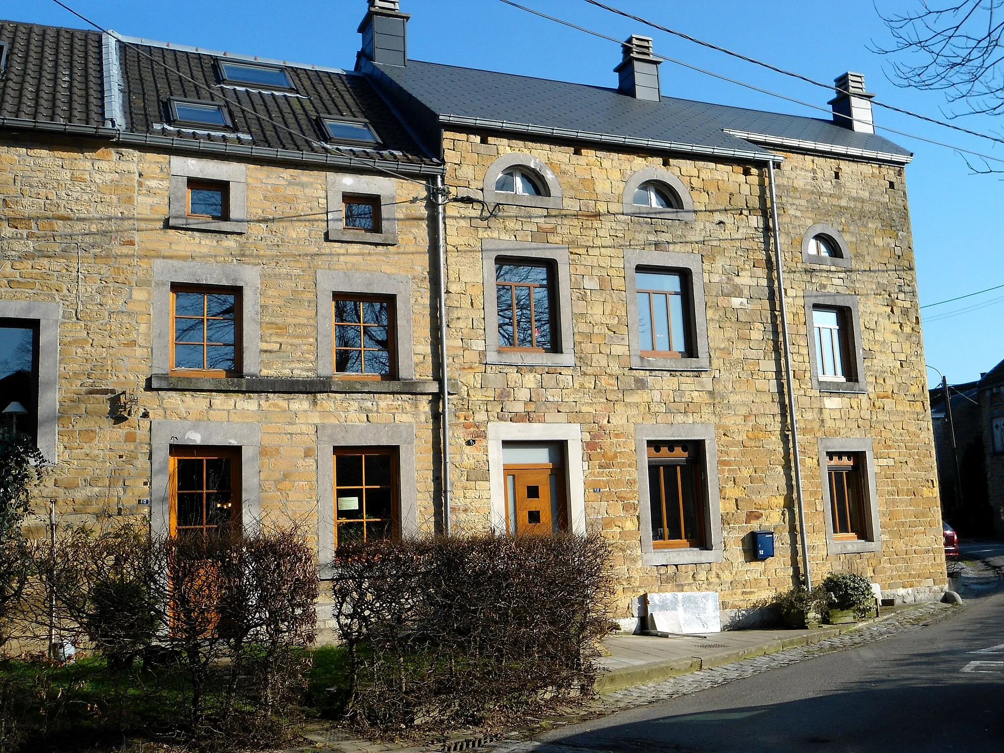 Photo showing: Maisons en pierre du pays à Lincé