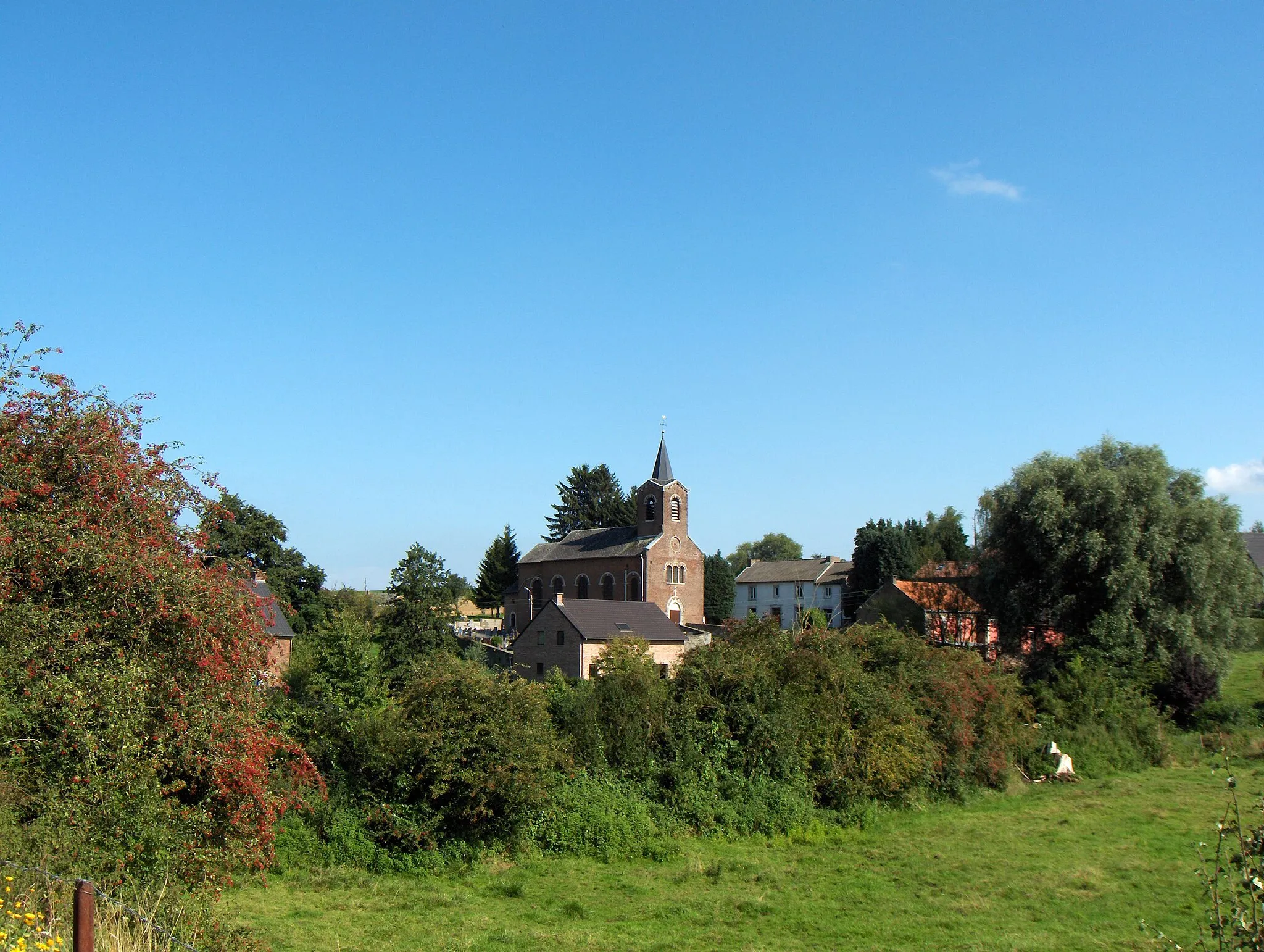 Photo showing: Warnant-Dreye (Ortsteil der Gemeinde Villers-le-Bouillet, Prov. Lüttich, Belgien), Dorfkirche von Dreye aus 1851. Architekt: H. Dejardin.