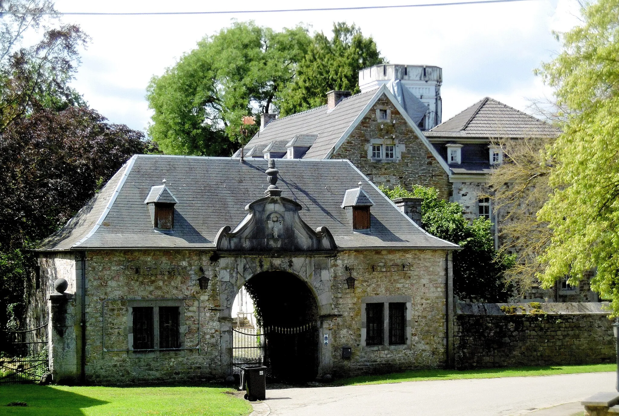 Photo showing: Schloss Thor, Astenet