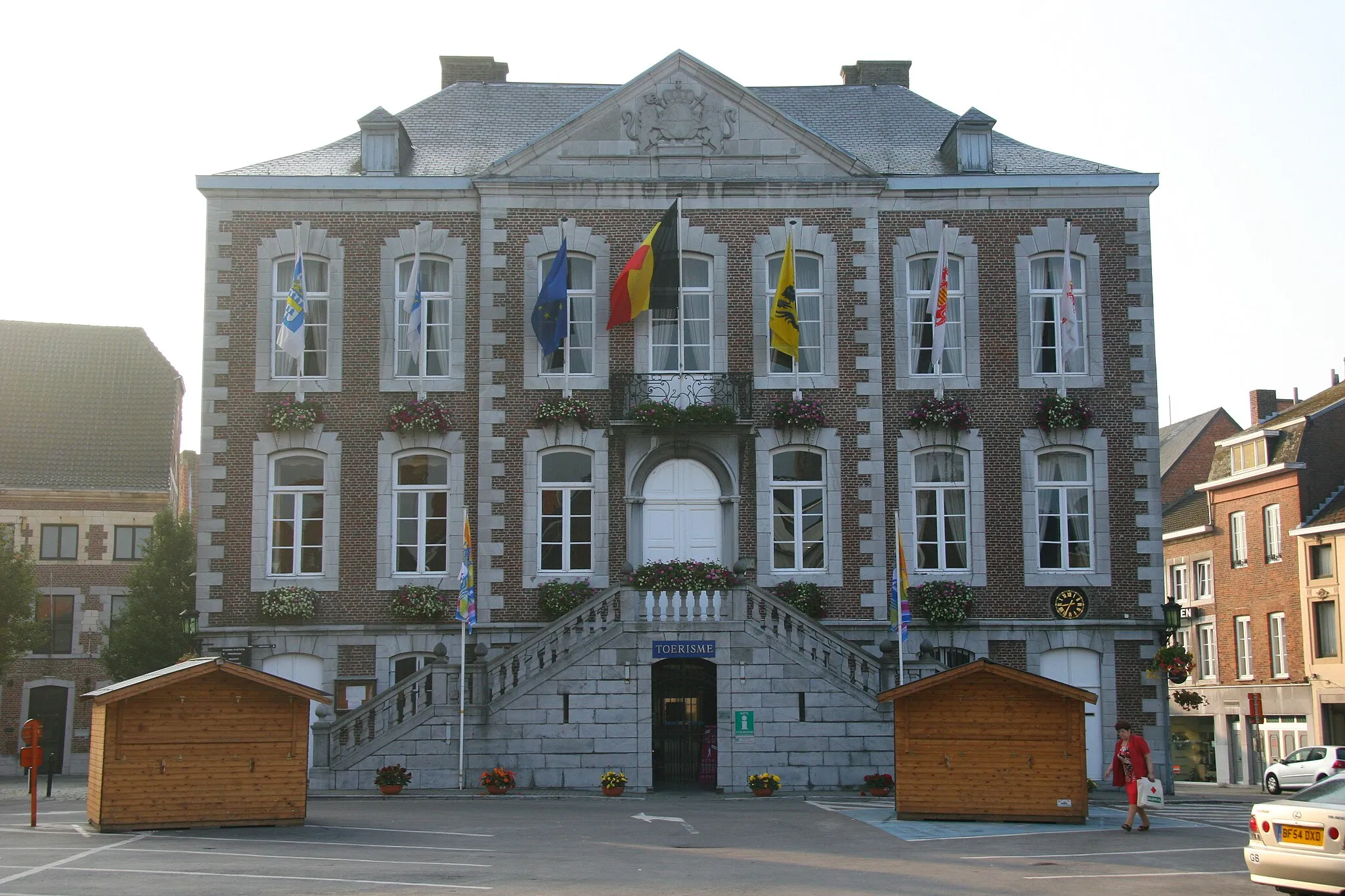 Photo showing: The city hall of Tongeren, Belgium