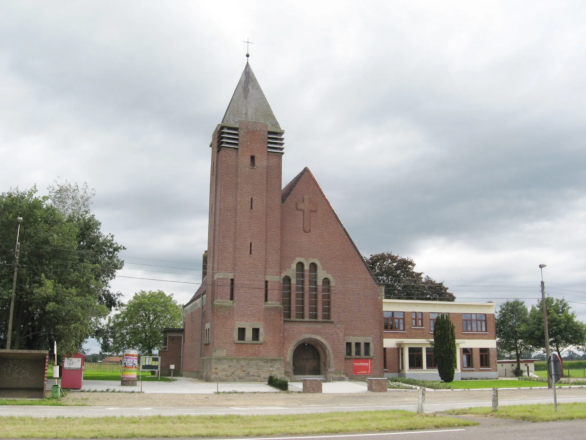 Photo showing: Church of Saint Lutgardis in Bree ('t Hasselt), Limburg, Belgium