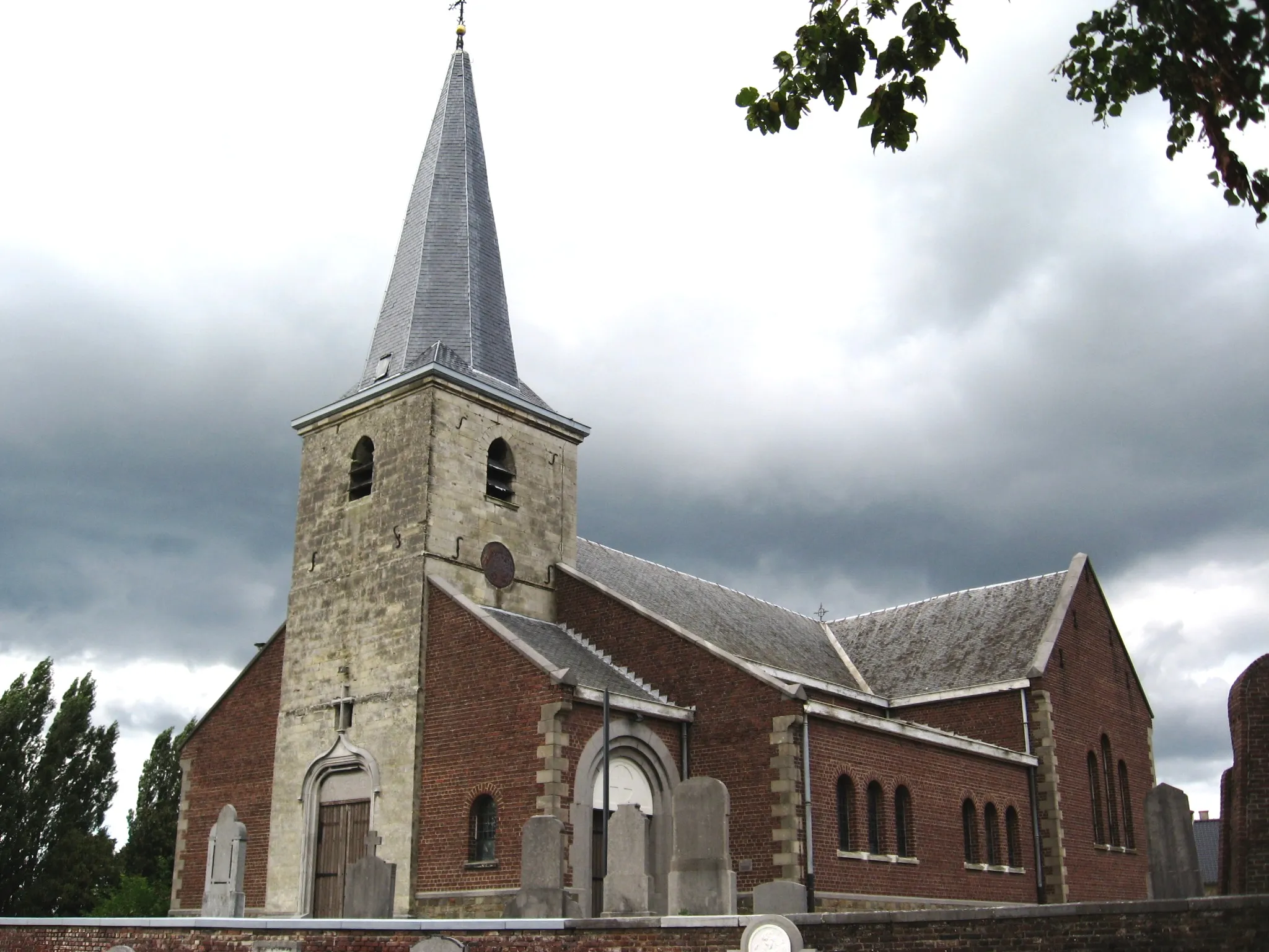 Photo showing: Church of Saint Aldegonde in Kleine-Spouwen, Bilzen, Limburg, Belgium