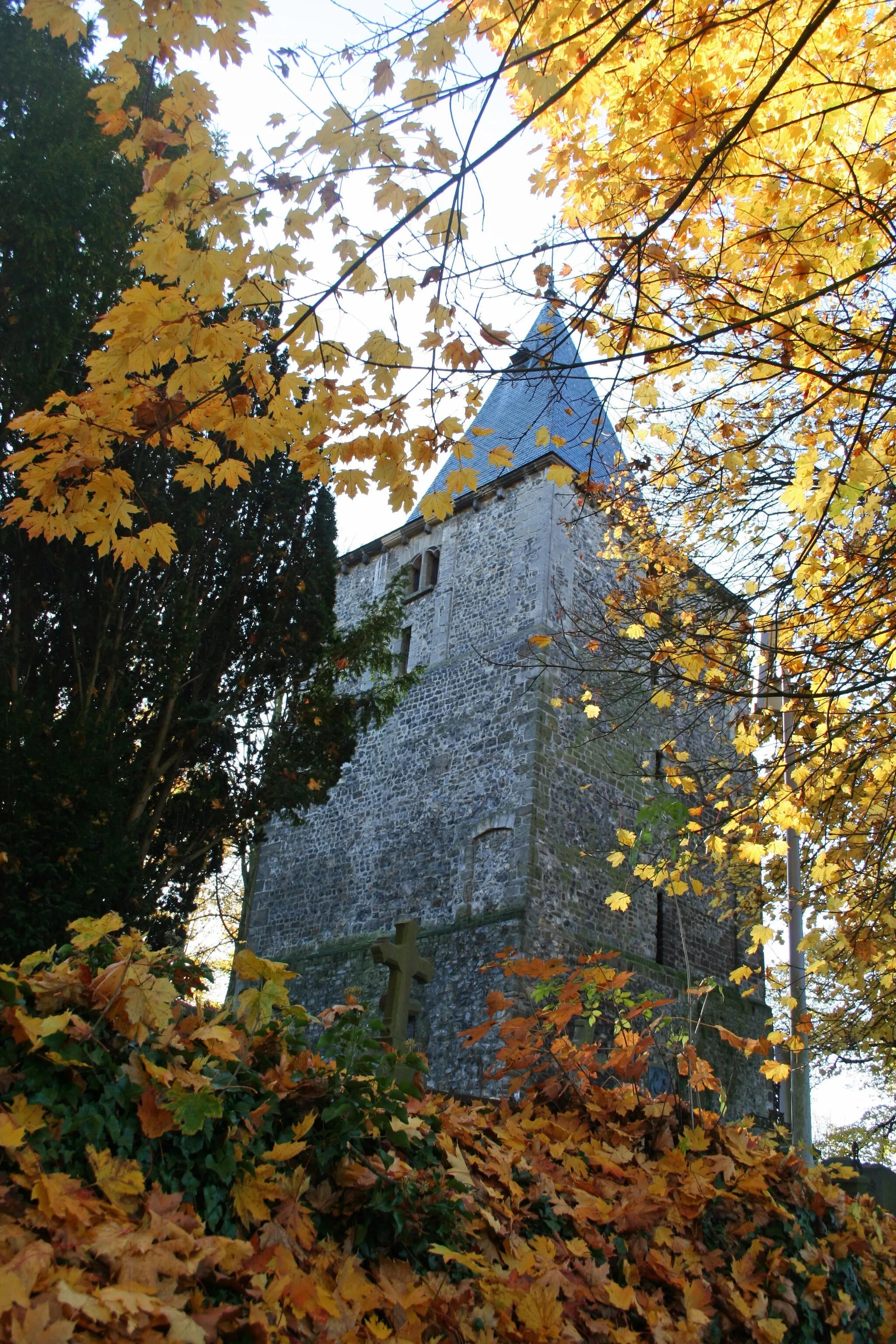 Photo showing: La tour de l'ancienne église Saint Victor. Site classé.