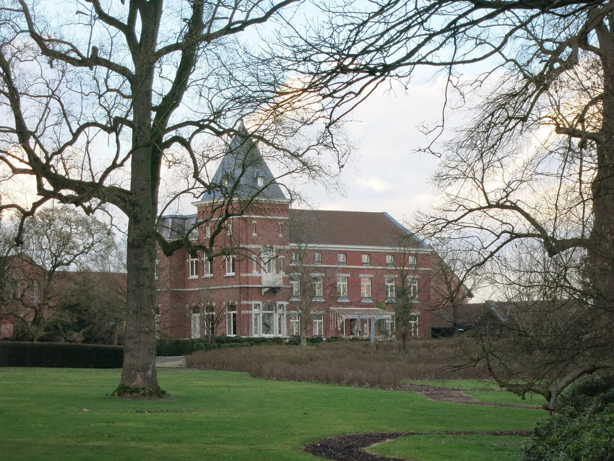 Photo showing: Kasteel van Burghoven Piringen