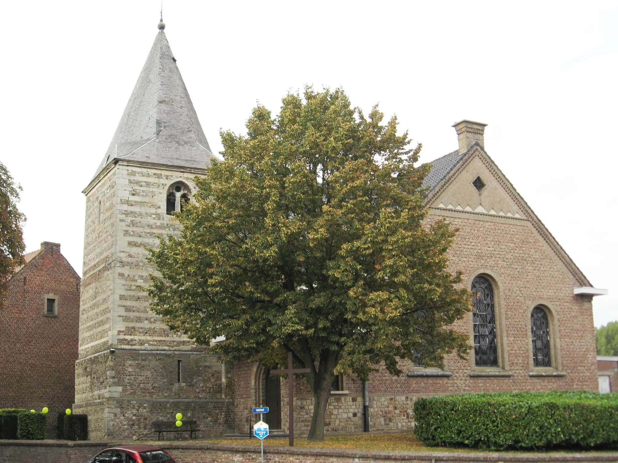 Photo showing: Church of Saint Gertrude in Piringen, Tongeren, Limburg, Belgium