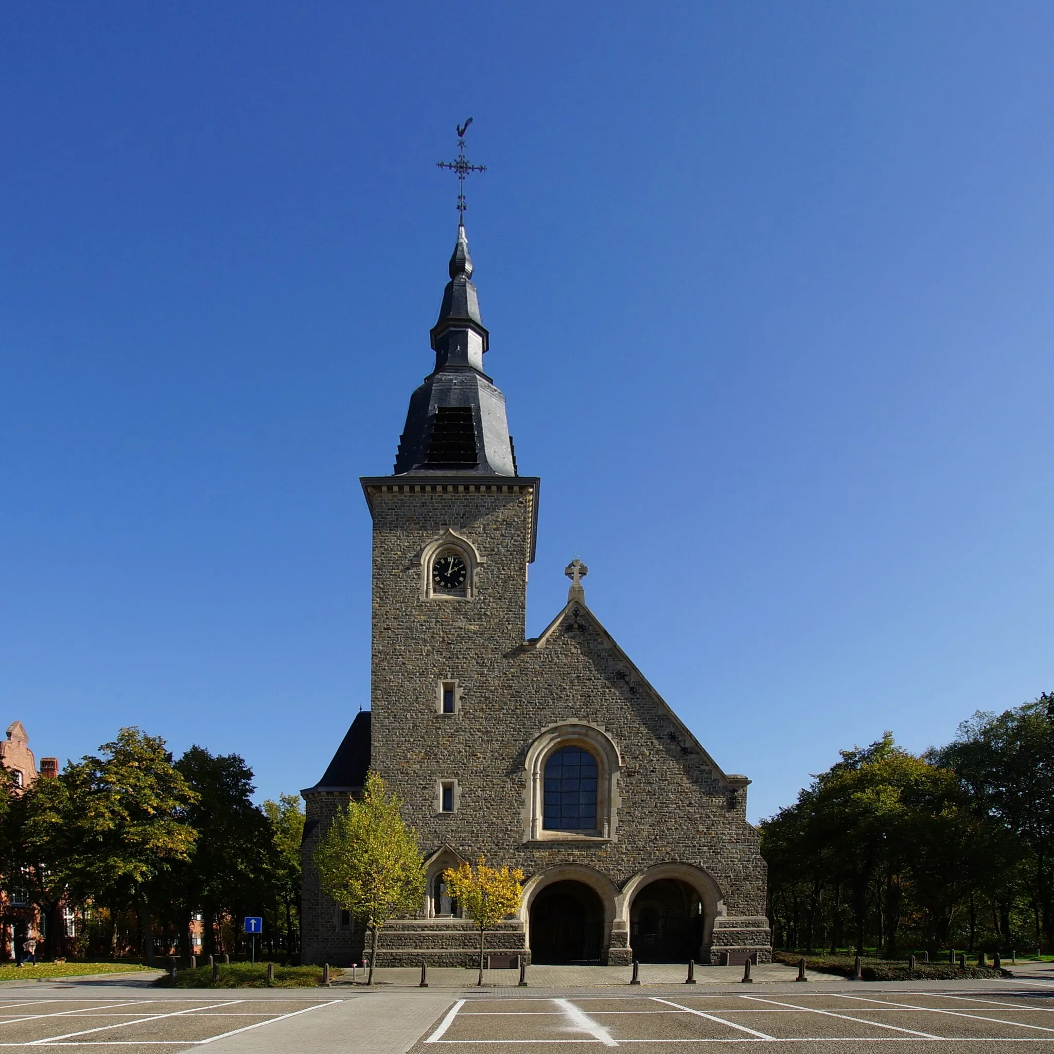 Photo showing: Heilig Hartkerk (front view) (Winterslag) - Work by architect Adrien Blomme