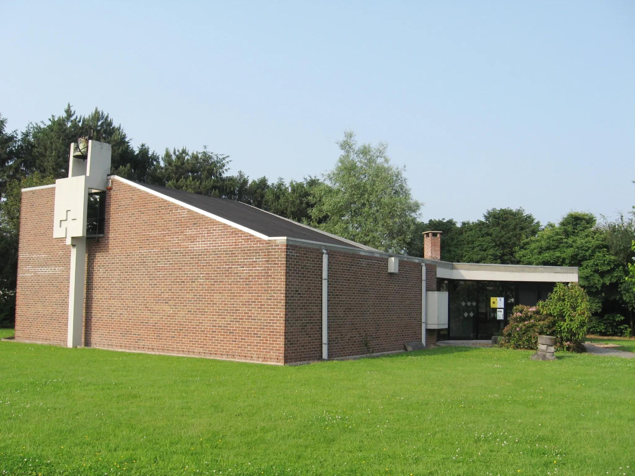 Photo showing: Church of Saint Aldegonde in Ezemaal, Landen, Flemish Brabant, Belgium