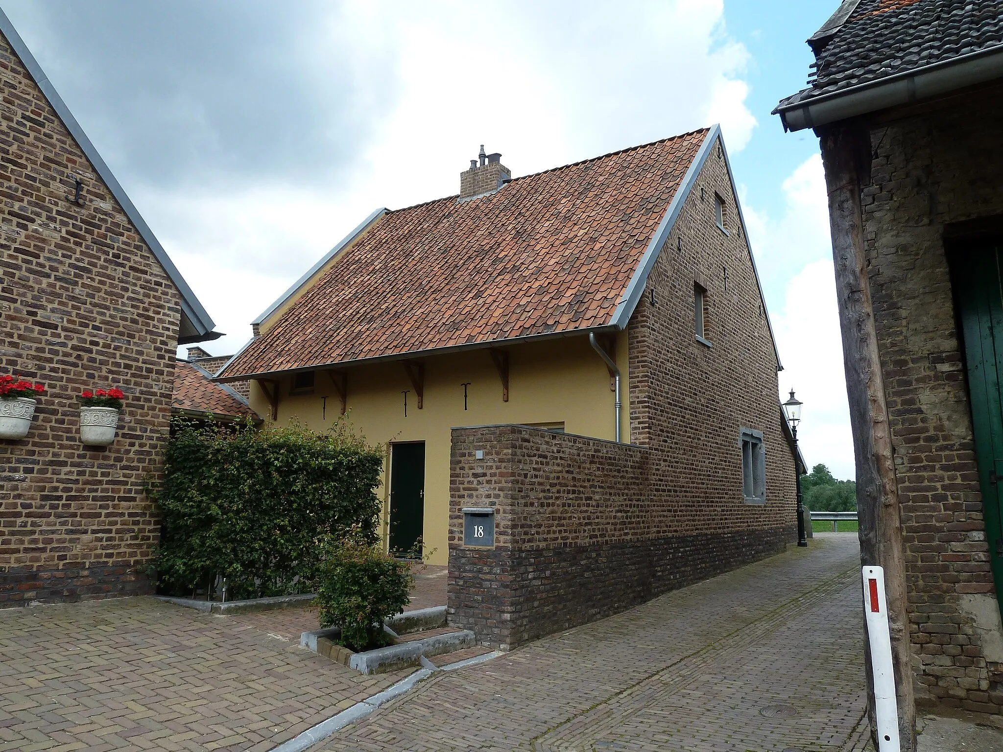 Photo showing: Maasbandervaart 18, Maasband, Stein, Limburg, Nederland