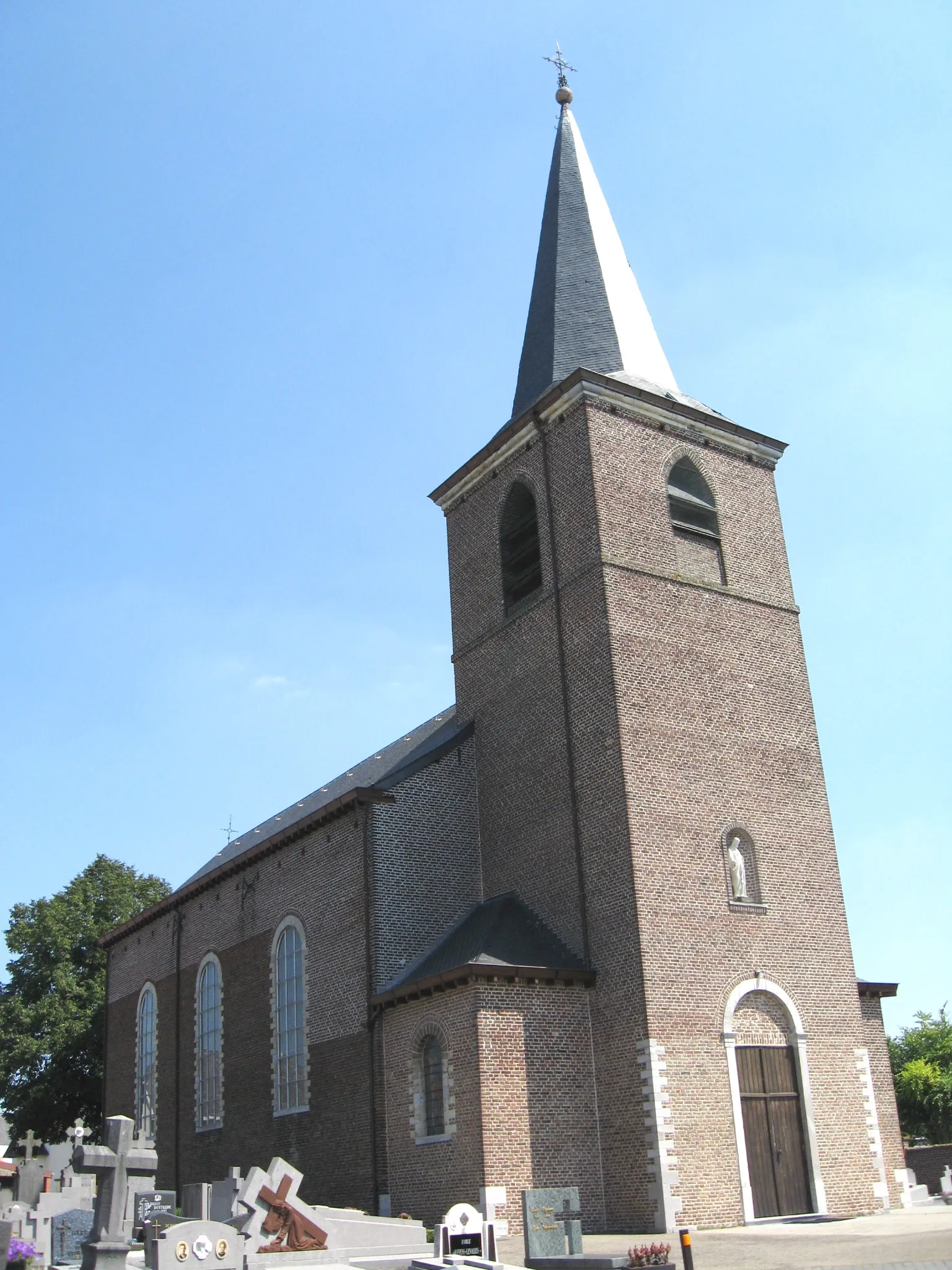 Photo showing: Church of Saint Pantaleon in Kerniel, Borgloon, Limburg, Belgium