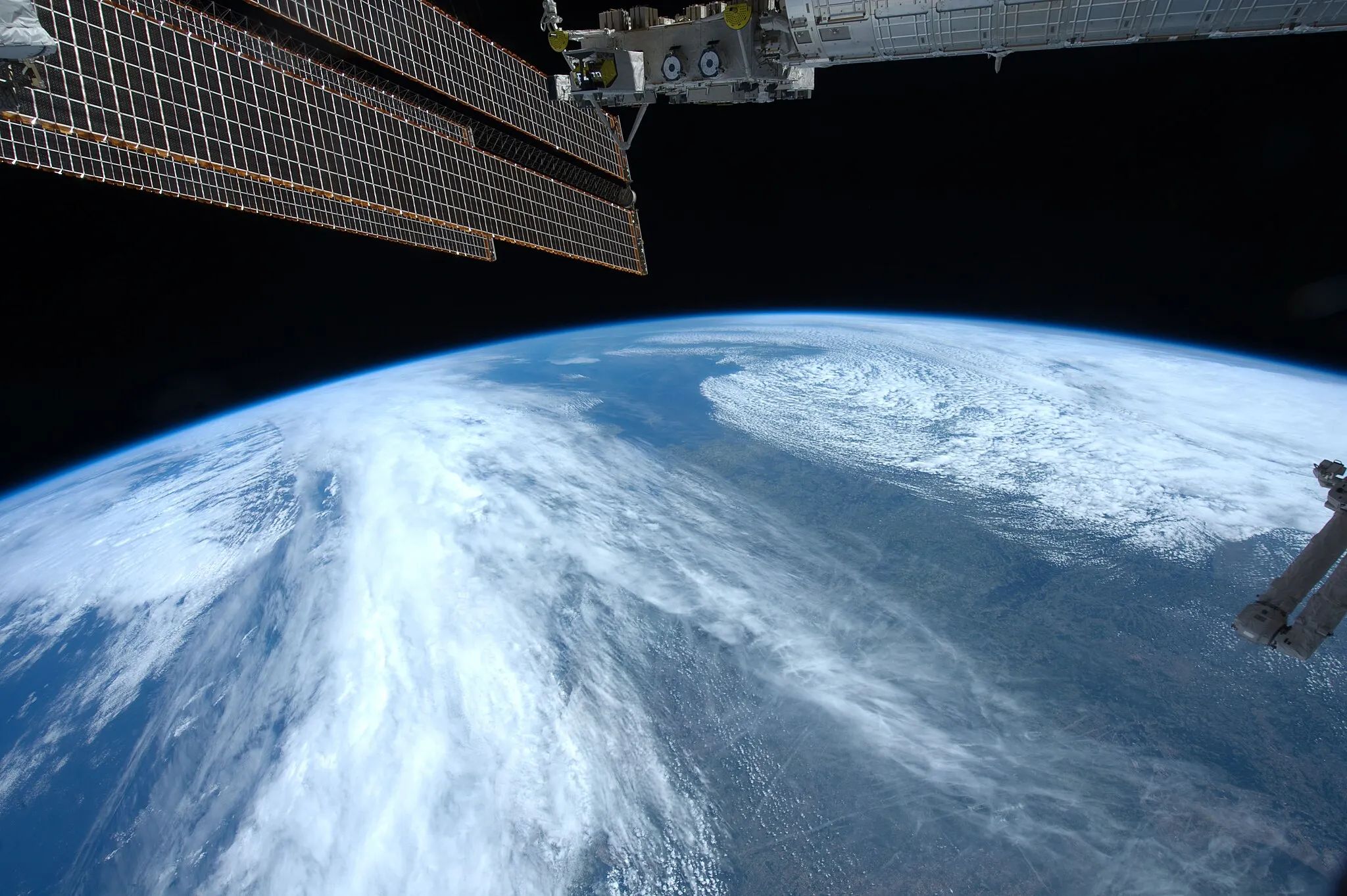 Photo showing: View of Earth taken during ISS Expedition 31.