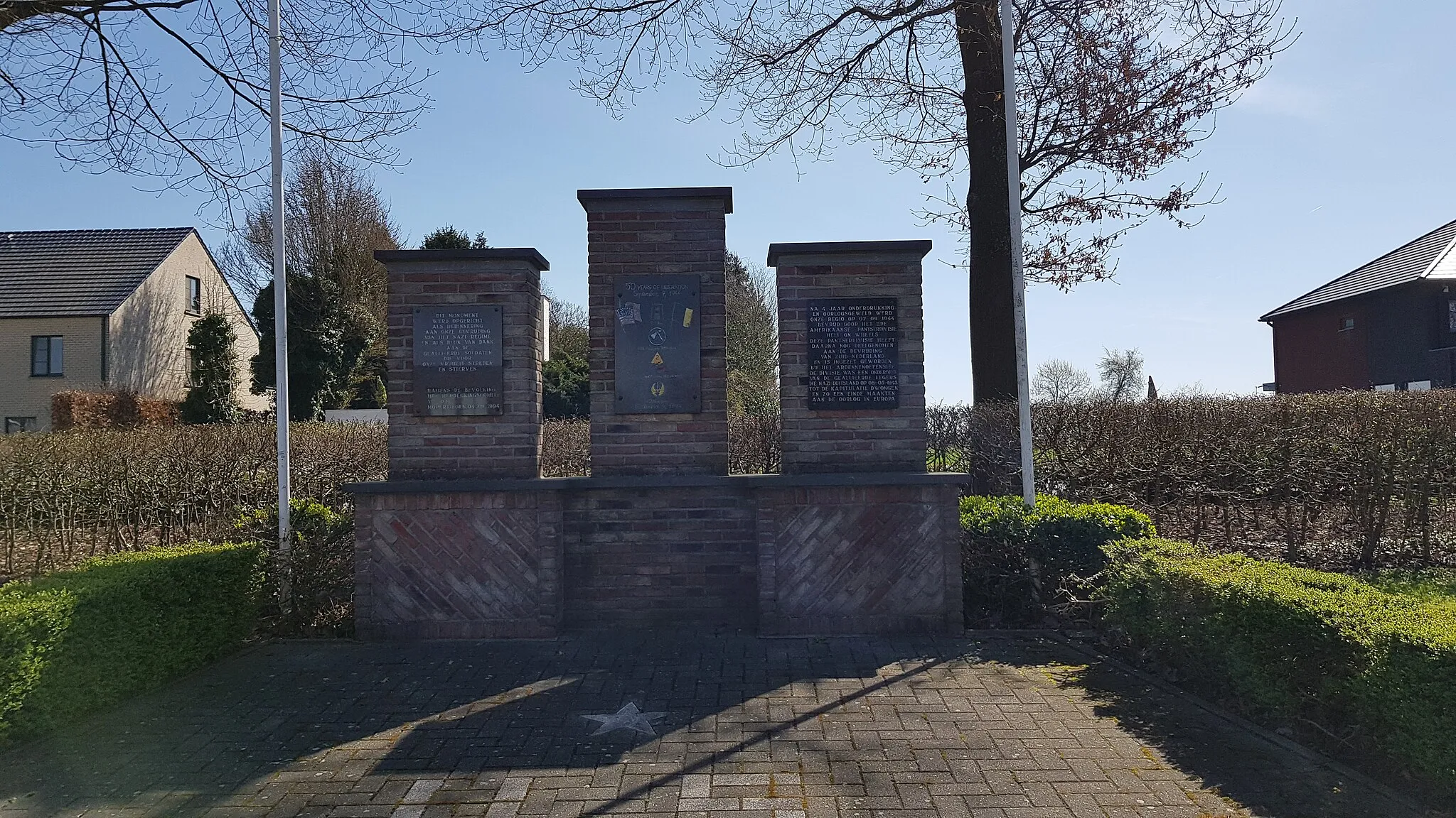 Photo showing: Tank memorial in Mopertingen, Bilzen, Belgium