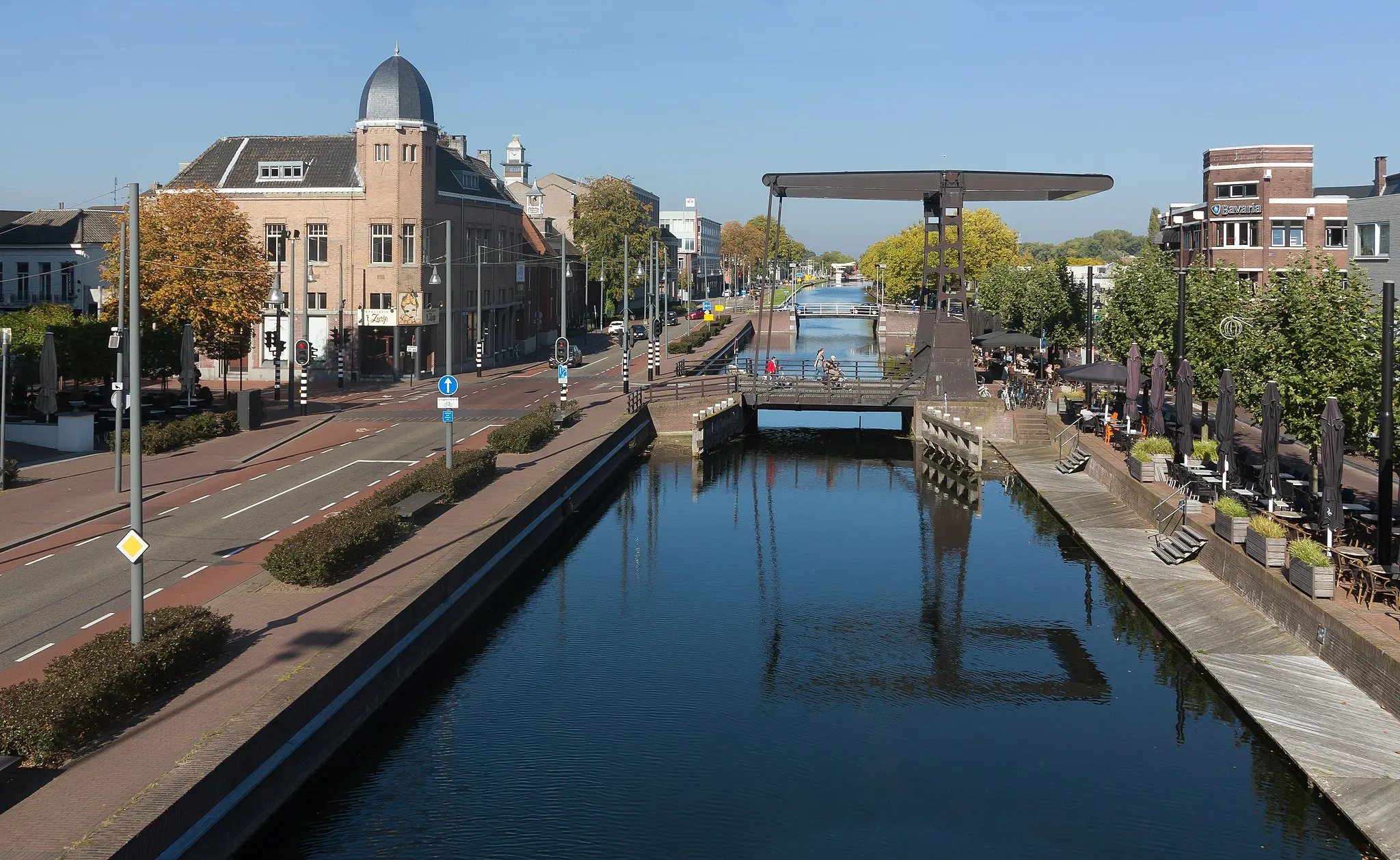 Photo showing: Helmond, view to the canal through Helmond from the Kasteeltraverse