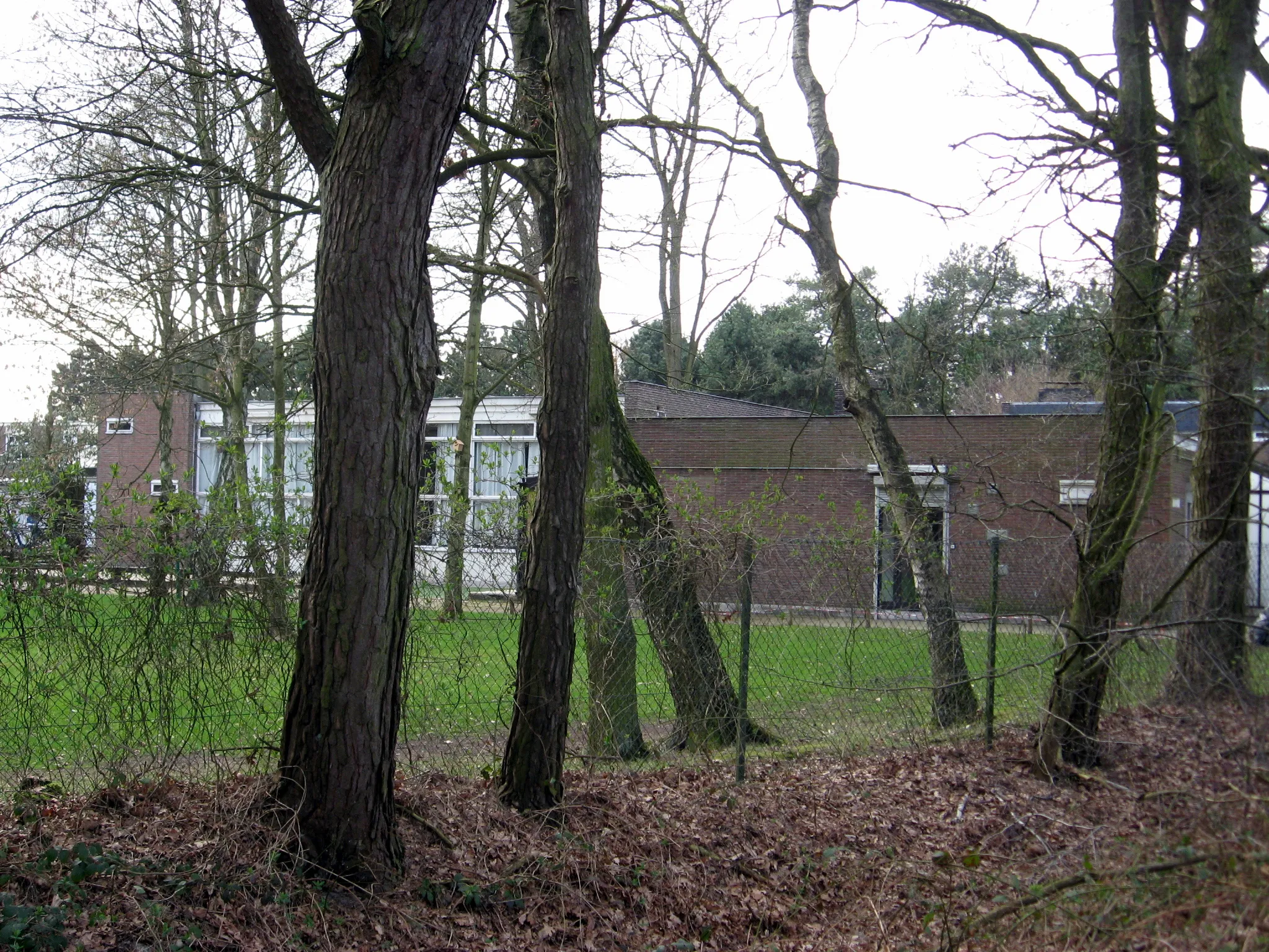 Photo showing: Falanstère of verblijf voor de vrijgezellen verbonden aan de Steenkoolmijn Houthalen, nu vakantiecentrum