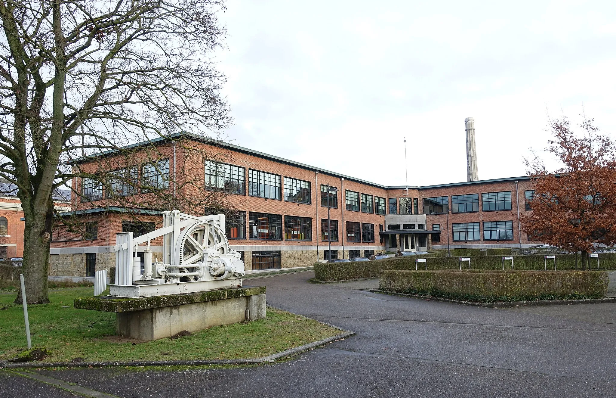 Photo showing: Main building (offices) of the Zolder Coalmine (1937)