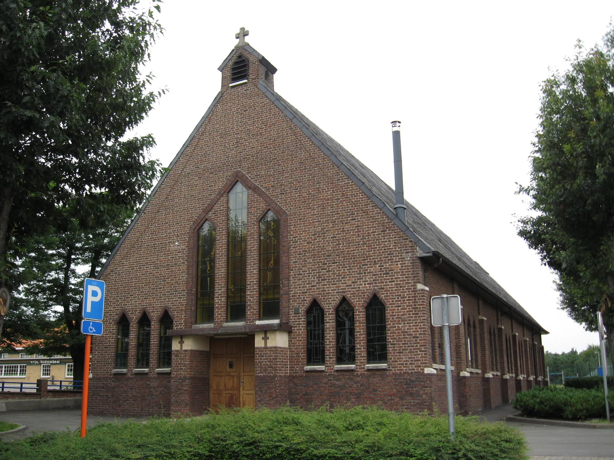 Photo showing: Church of the Blessed Virgin Mary in Zonhoven (Termolen), Limburg, Belgium