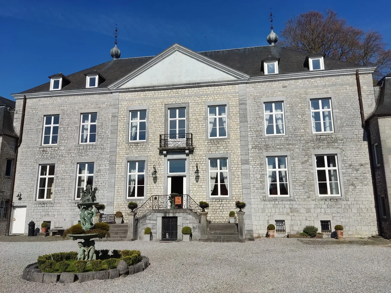 Photo showing: Château de Halloy à Ciney