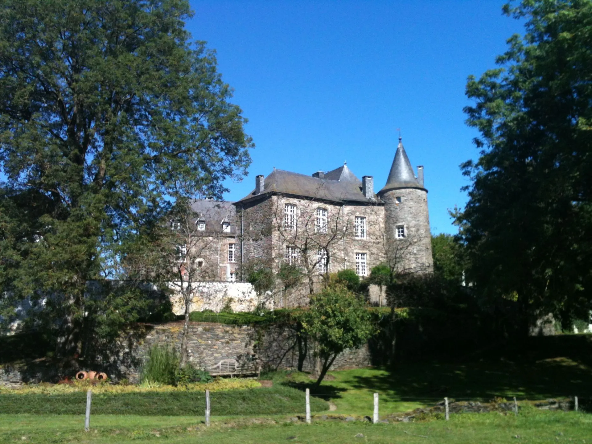 Photo showing: Tavigny castle