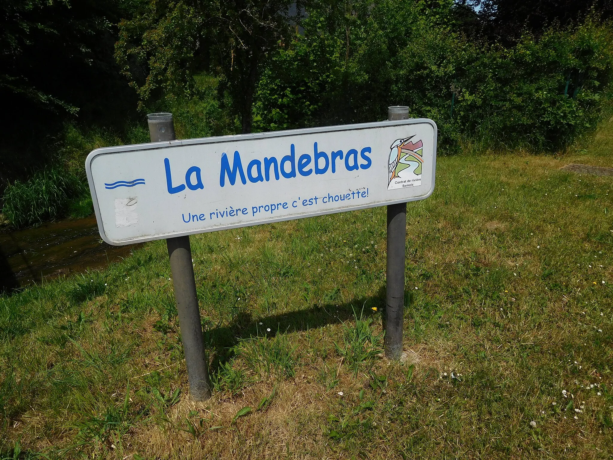 Photo showing: La Mandebras est une rivière de l'Ardenne belge se jetant dans la Rulles, à Rulles (Belgique)