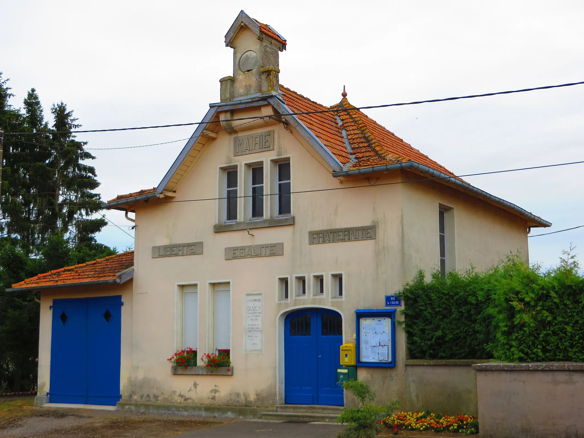Photo showing: Duzey La mairie