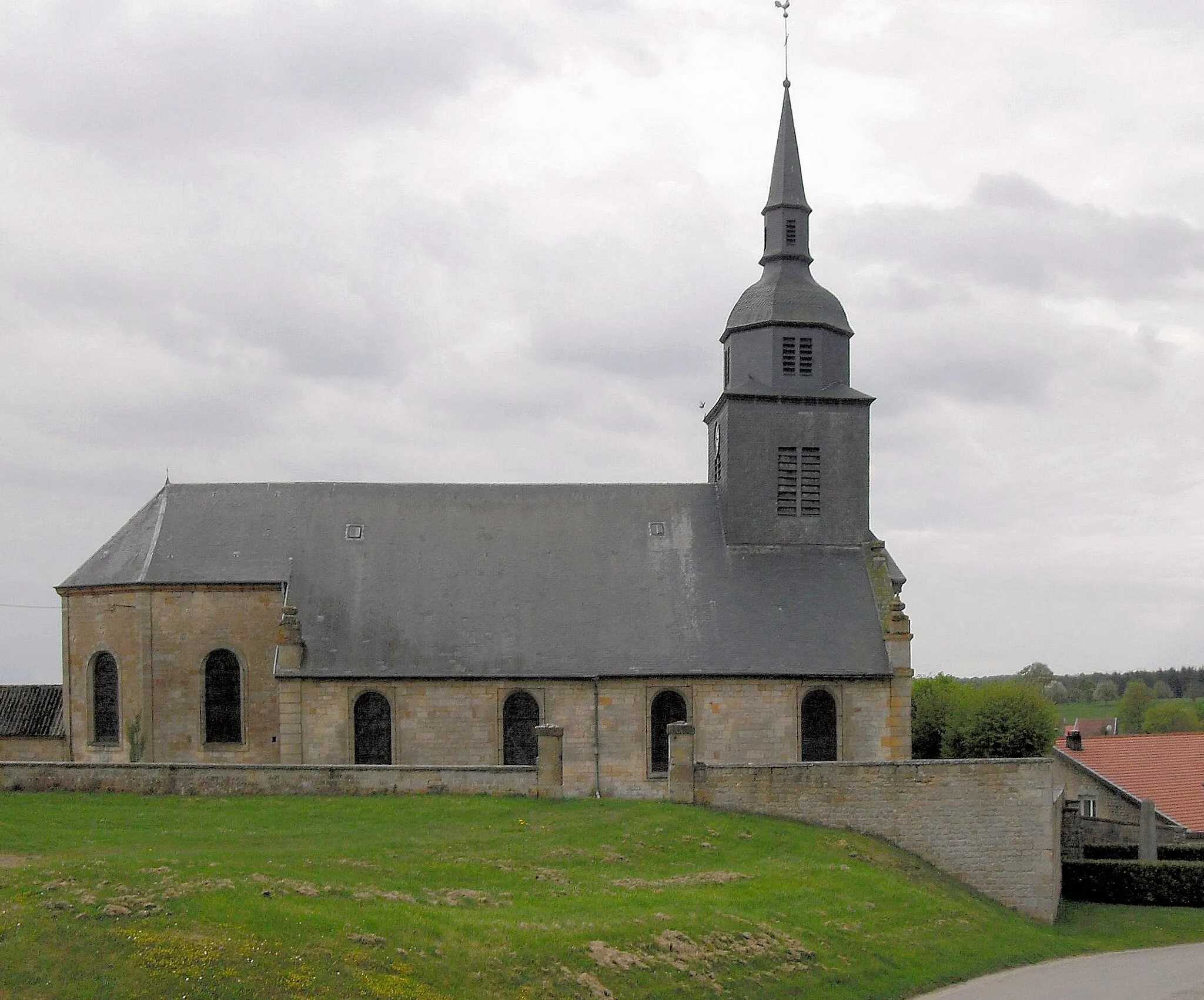 Photo showing: L'église Saint-Blaise à Baâlon