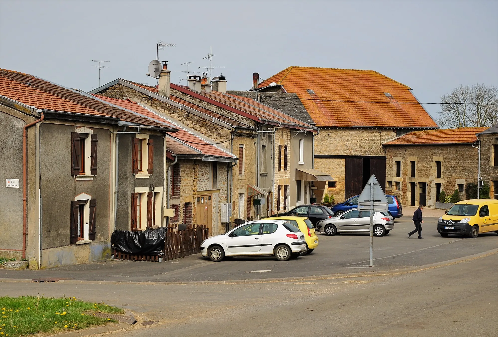 Photo showing: De stationsstraat (Rue de la Gare) in La Ferté-sur-Chiers (departement Ardennes, Frankrijk).