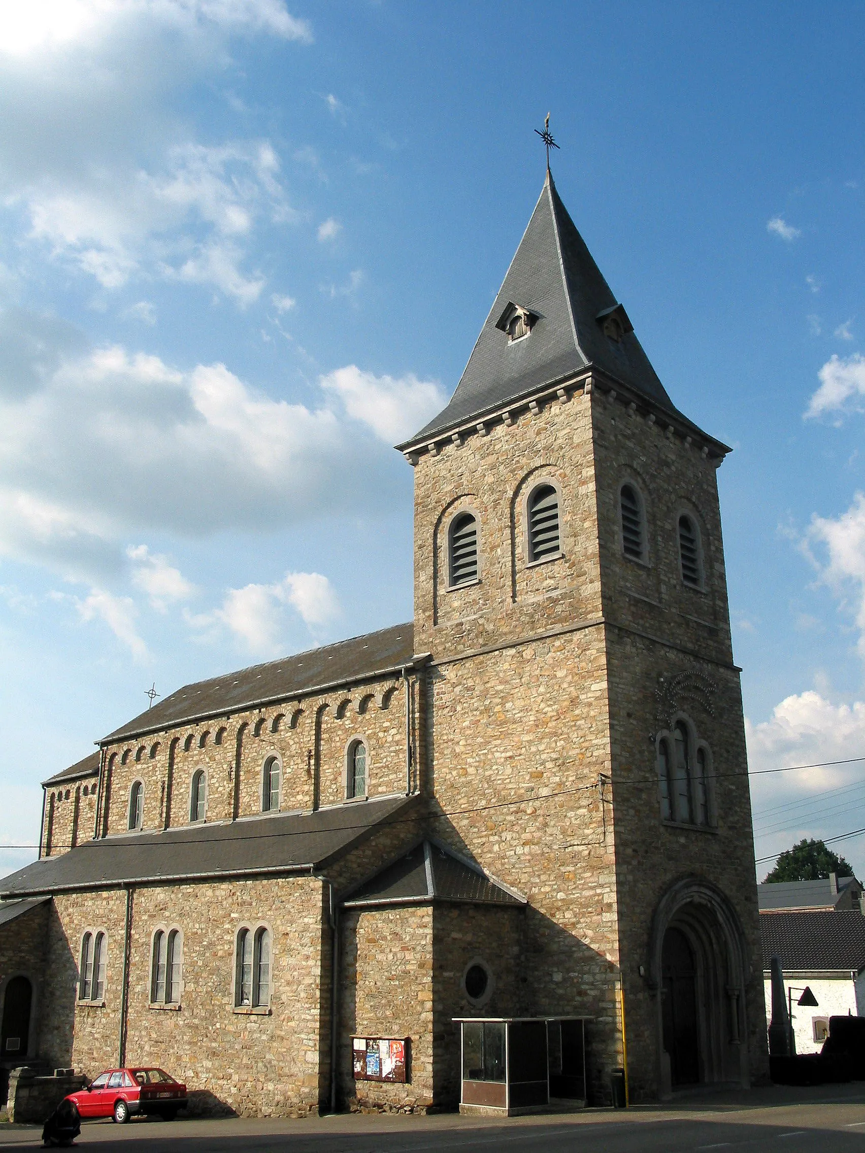 Photo showing: Ville-du-Bois (Belgium),  the St. Donat church.