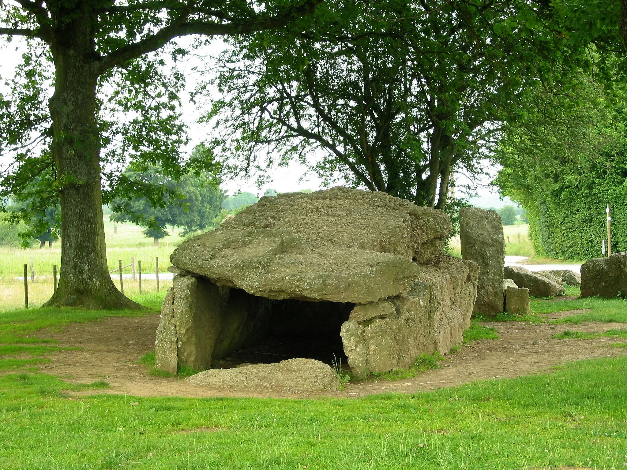 Photo showing: Wéris, the dolmen named dolmen Nord or Wéris I.