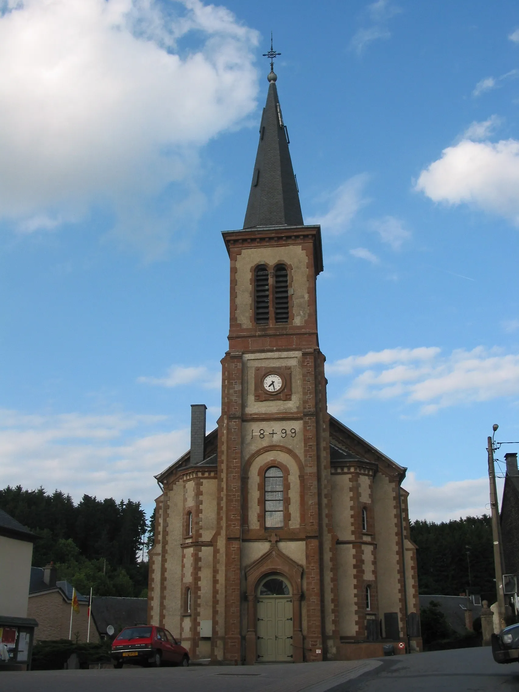 Photo showing: Martelange (Belgium), St. Martin's church.