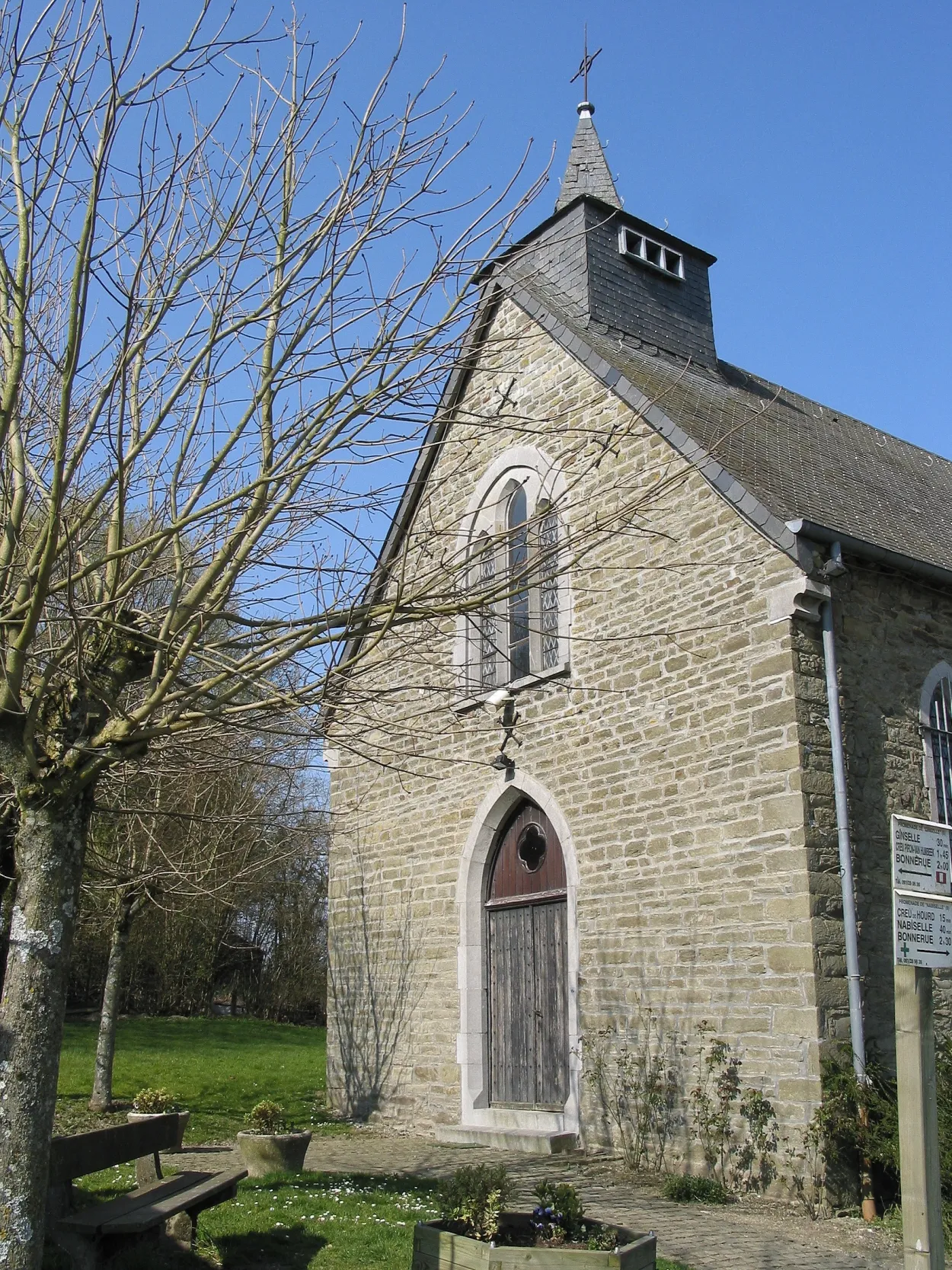 Photo showing: Bonnerue (Belgium),  St. Bernard's chapel (1898).