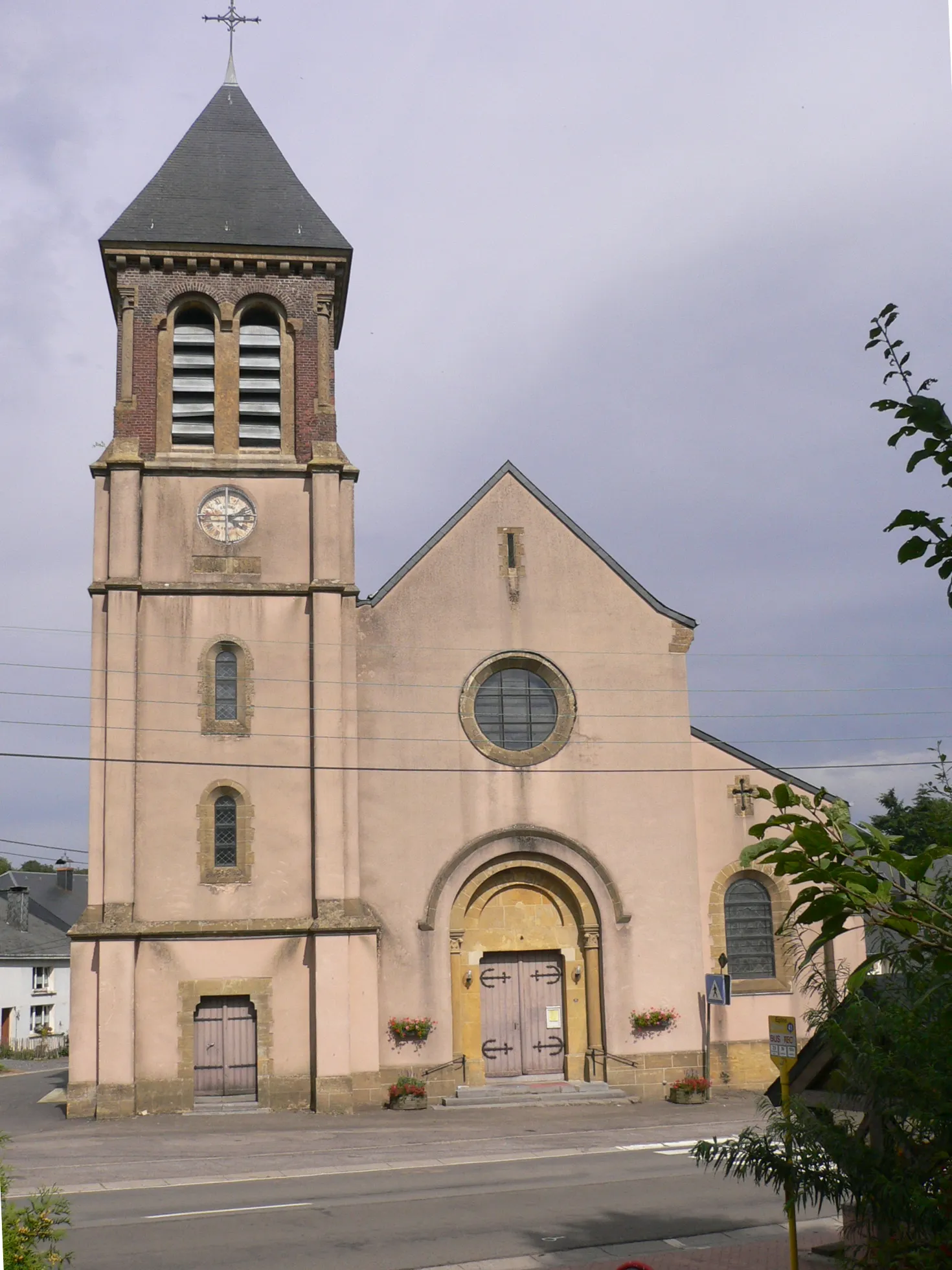 Photo showing: Eglise de Lacuisine, Florenville