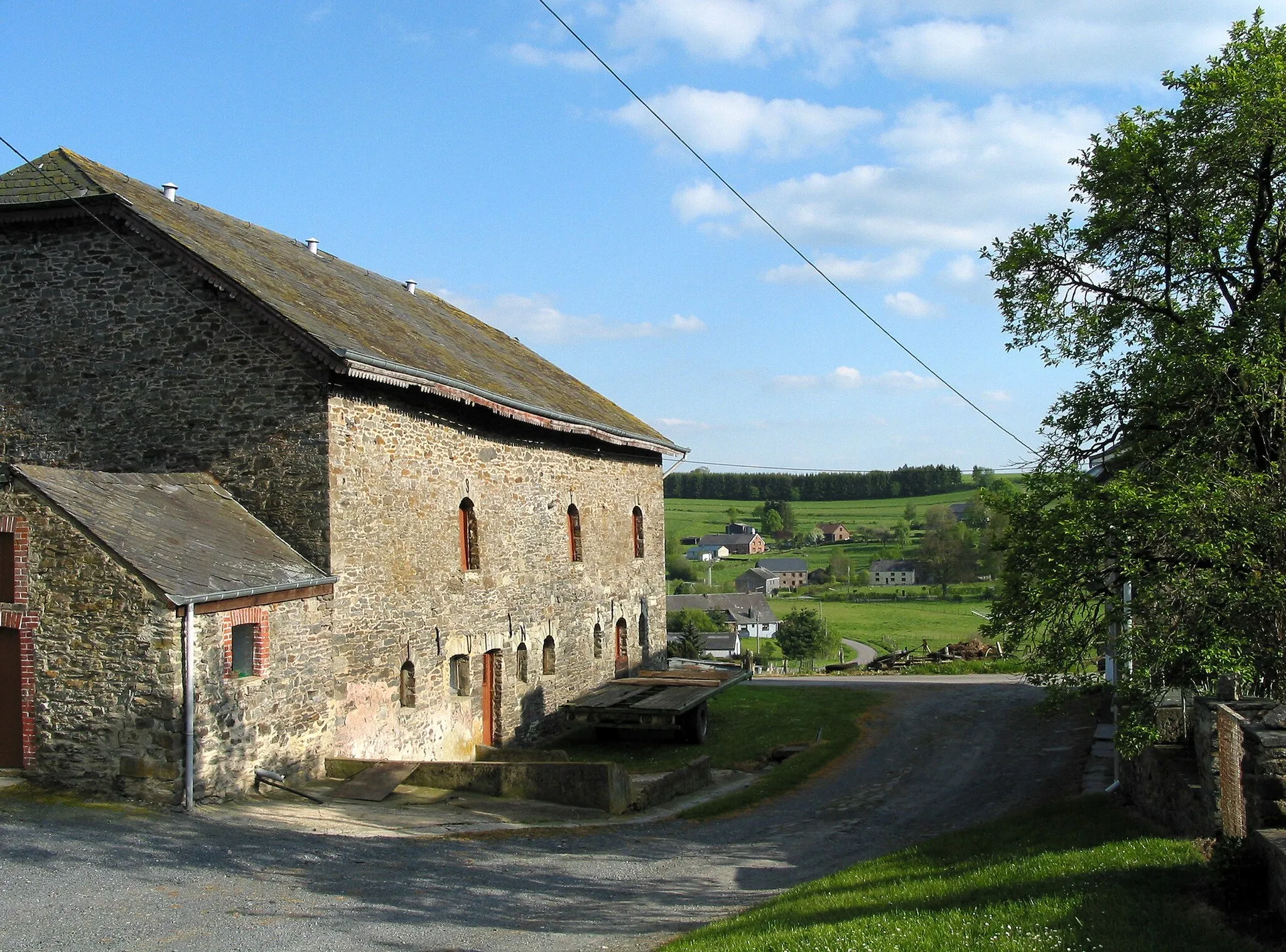 Photo showing: Longchamps (Bertogne) (Belgium), an old farm of the village.
