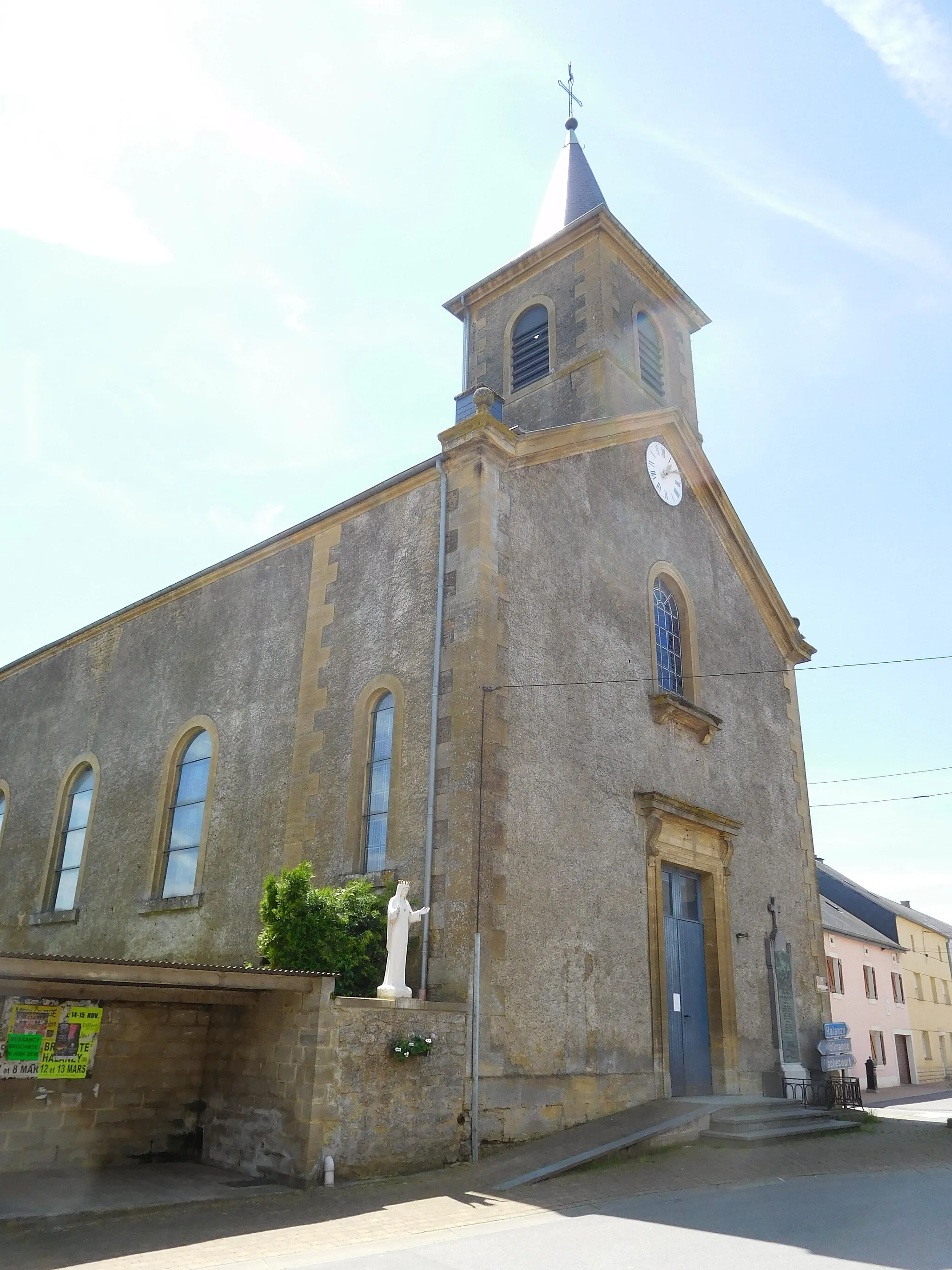 Photo showing: L'église Saint-Servais, à Udange, au sud d'Arlon, dans le Luxembourg belge.