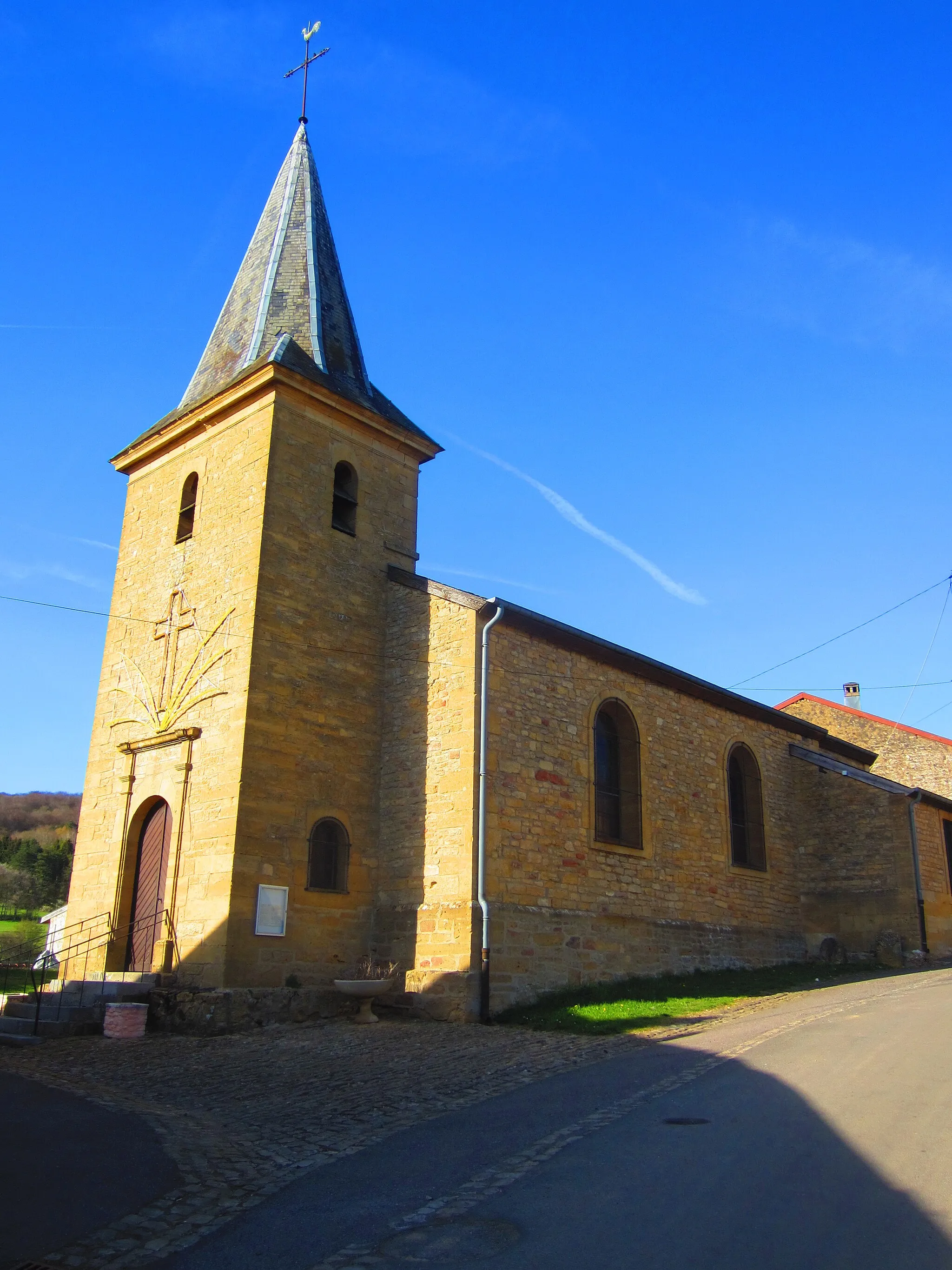 Photo showing: Epiez Chiers church
