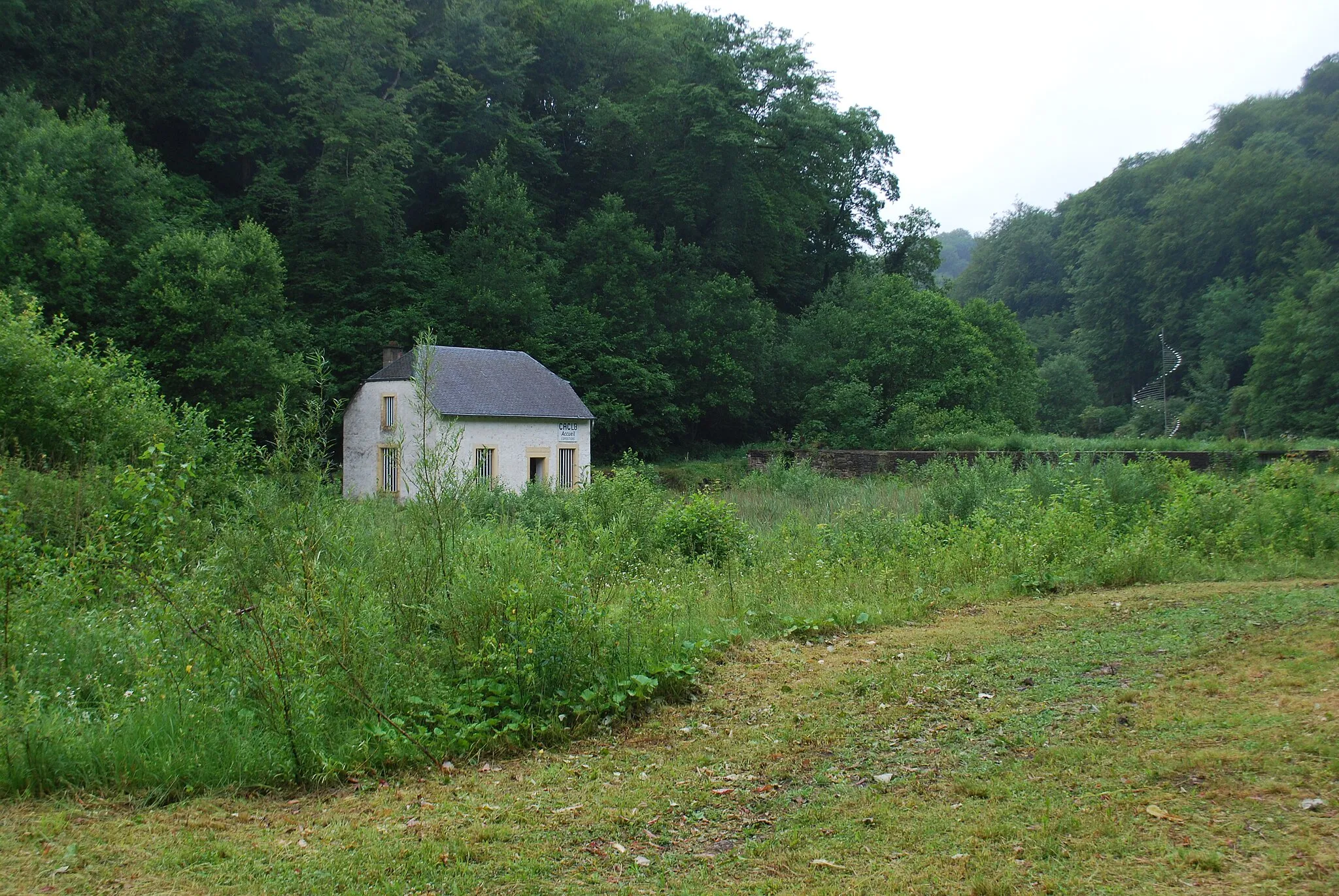 Photo showing: Vue du site de Montauban-sous-Buzenol (commune d'Étalle, dans la province de Luxembourg, en Belgique).