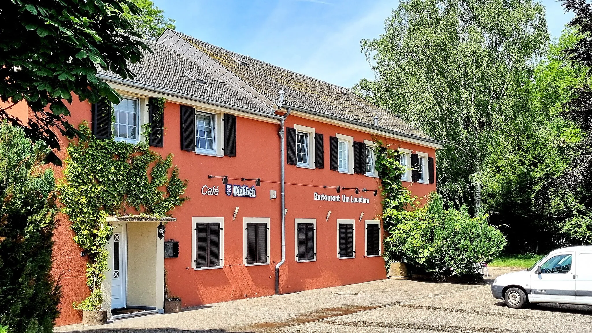 Photo showing: Lieu-dit Lausdorn (lb: Lausduer). Maison 2, Café-Restaurant Um Lausdorn, située sur la communes de Clervaux.