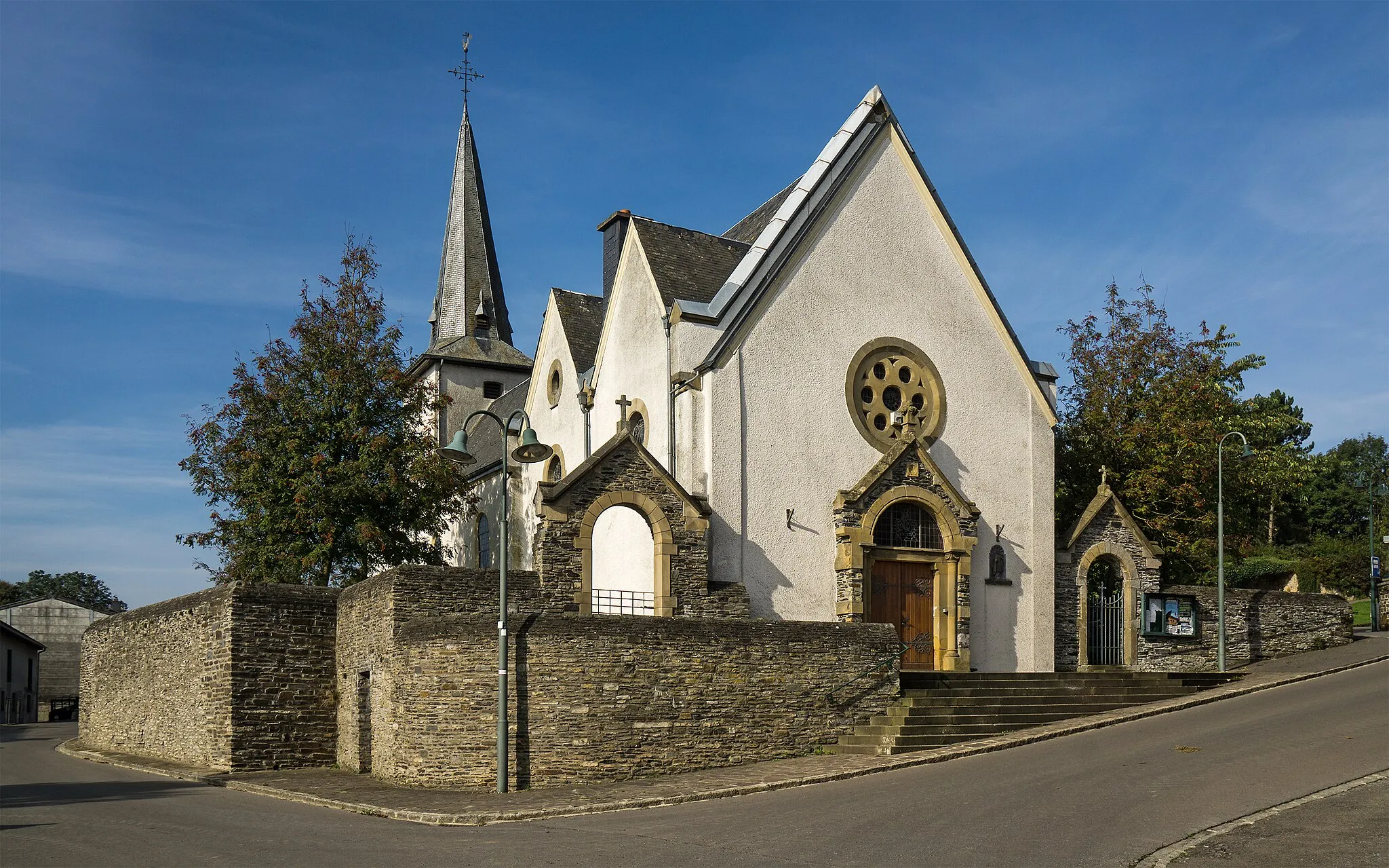 Photo showing: Church of Troine