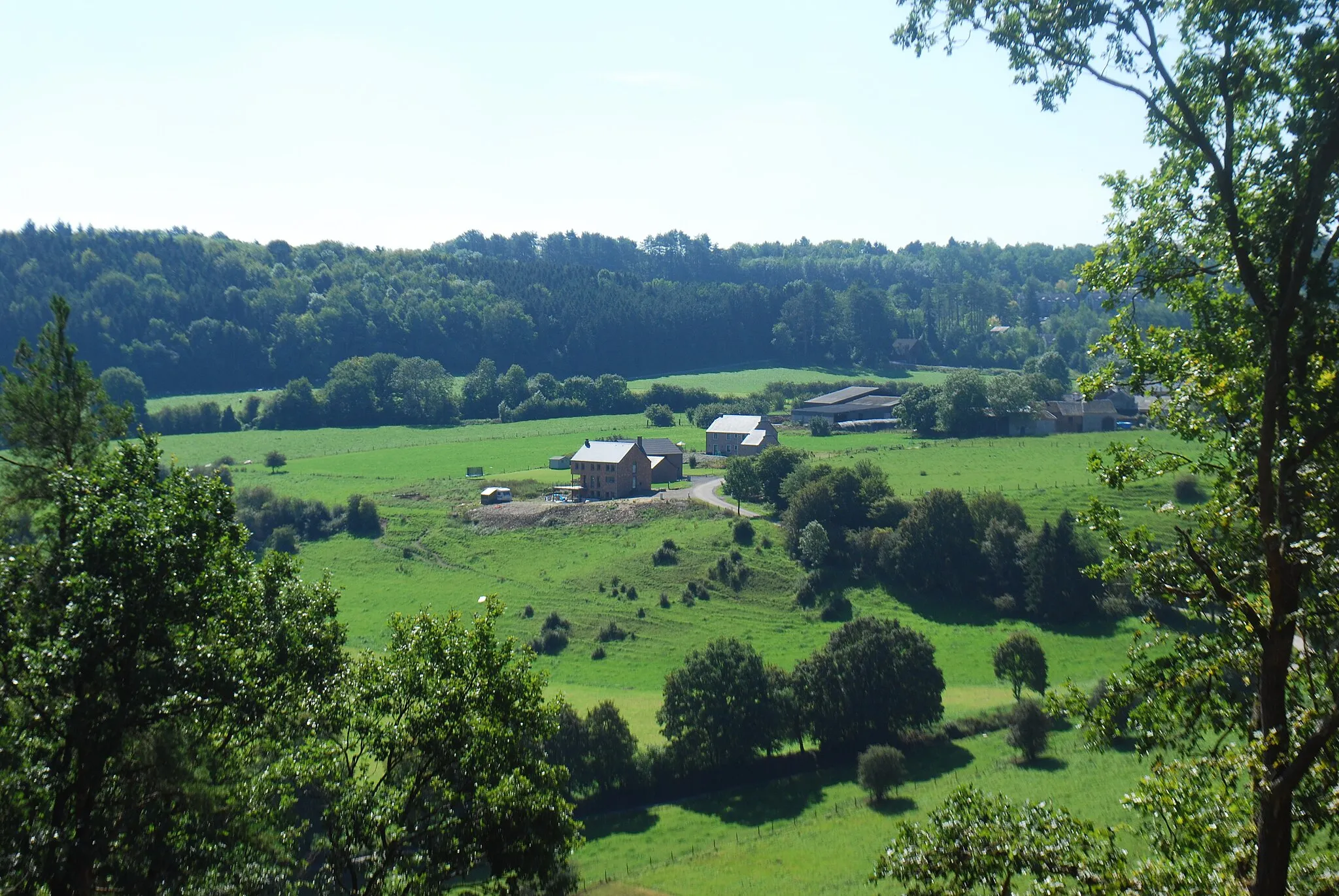 Photo showing: Vue de Bohon, depuis Warre.