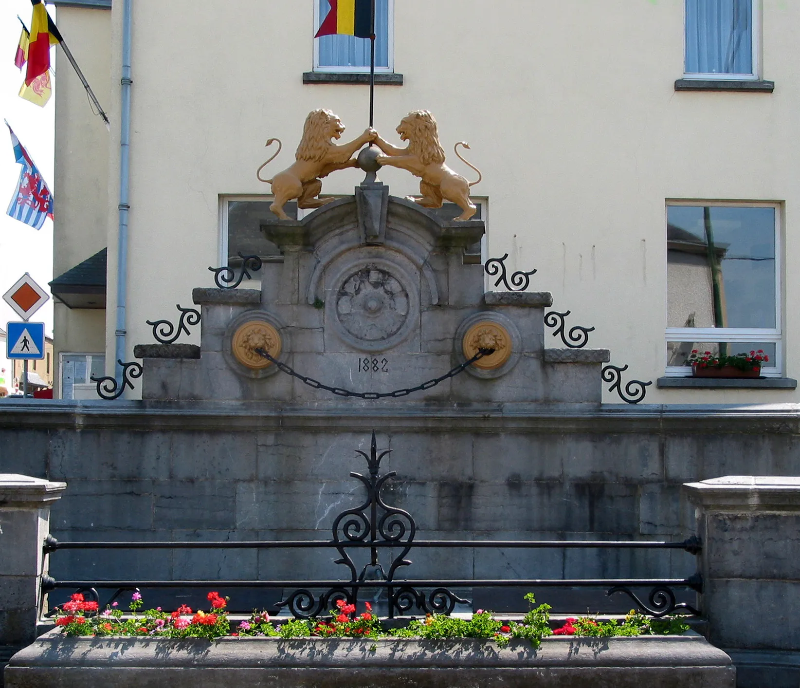 Photo showing: Tintigny (Belgium), the "Lion’s Fountain" (1882).