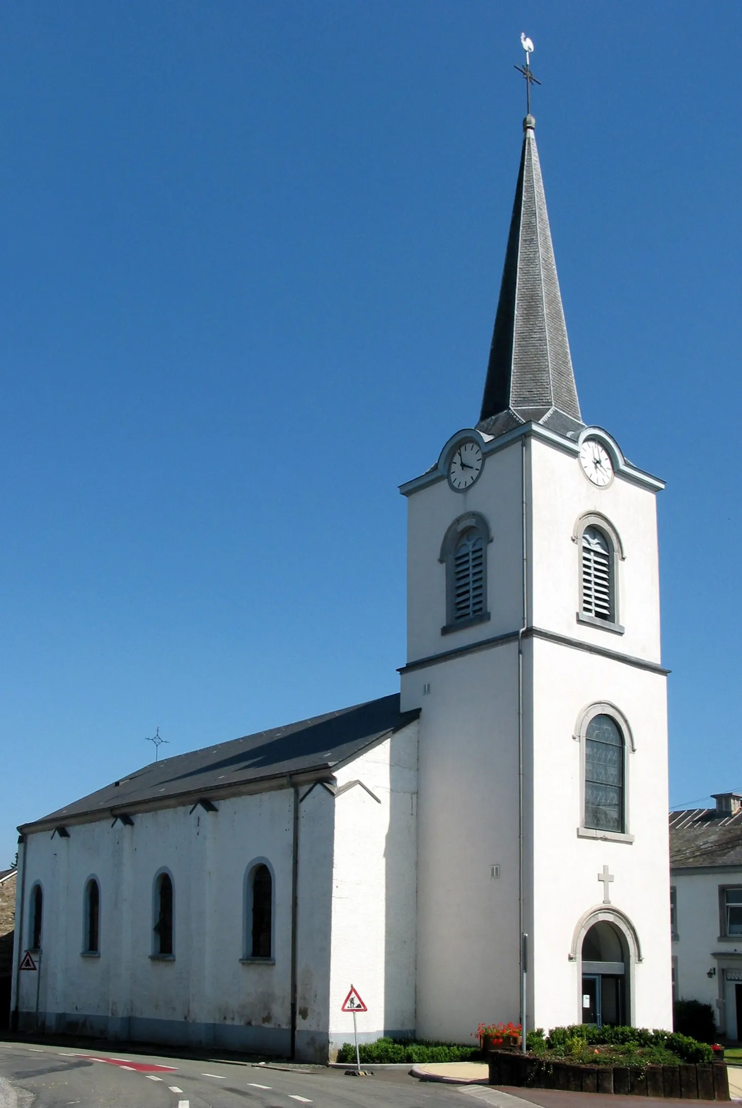 Photo showing: Lavacherie (Sainte-Ode, Belgium), St. Aubin and St. Antoine church.