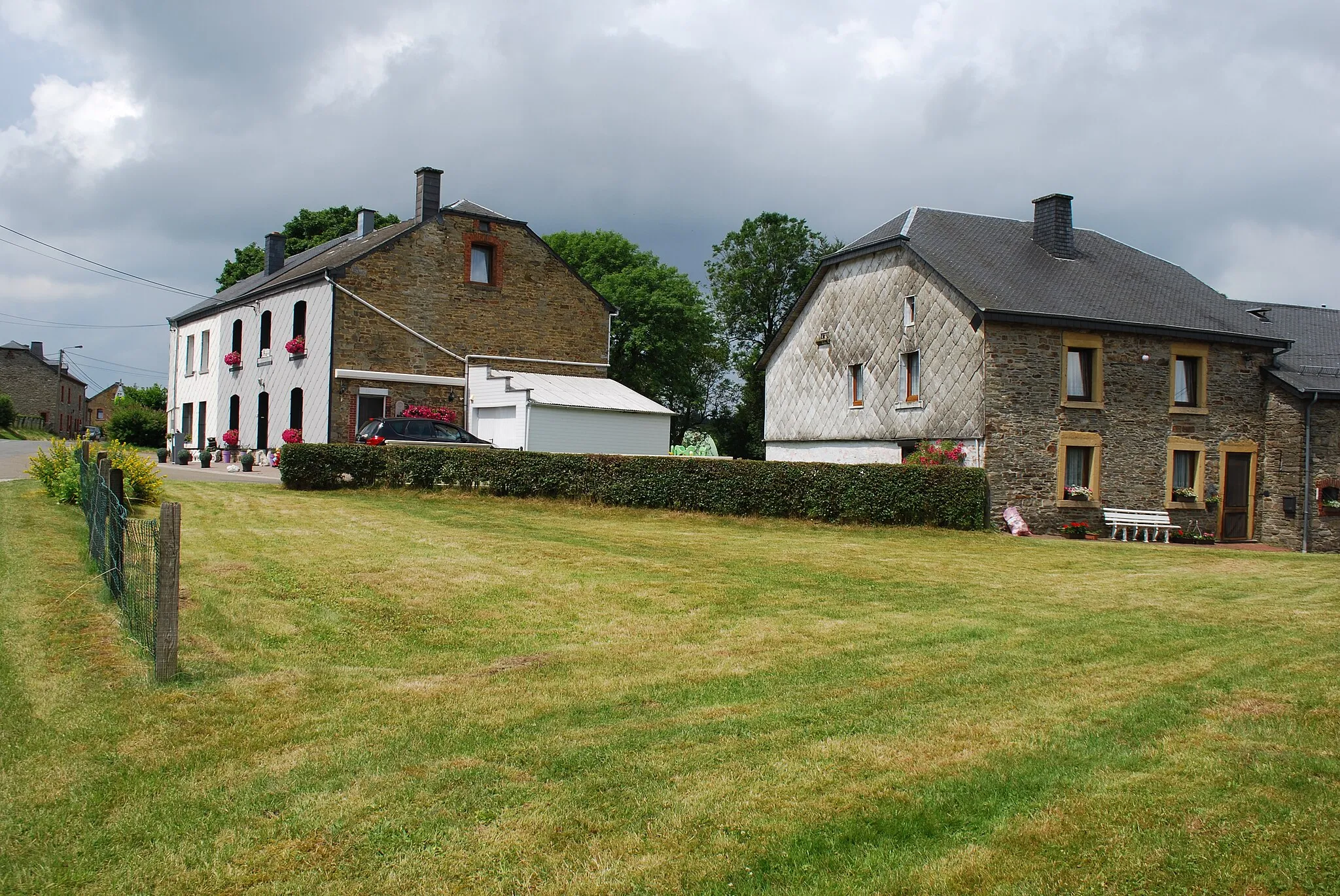 Photo showing: Vue du village de Ourt, dans la commune de Libramont-Chevigny (province de Luxembourg, en Belgique).