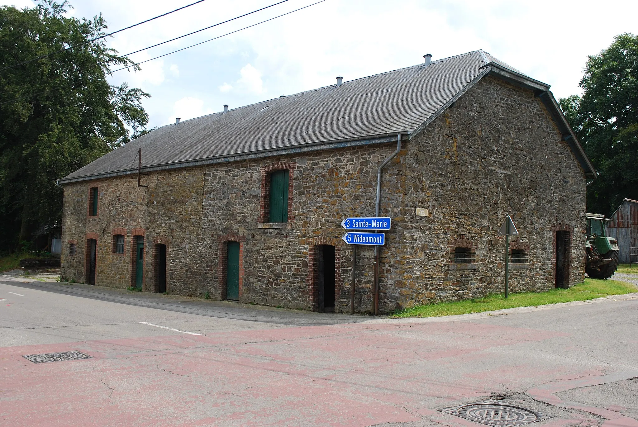 Photo showing: Vue du village de Ourt, dans la commune de Libramont-Chevigny (province de Luxembourg, en Belgique).