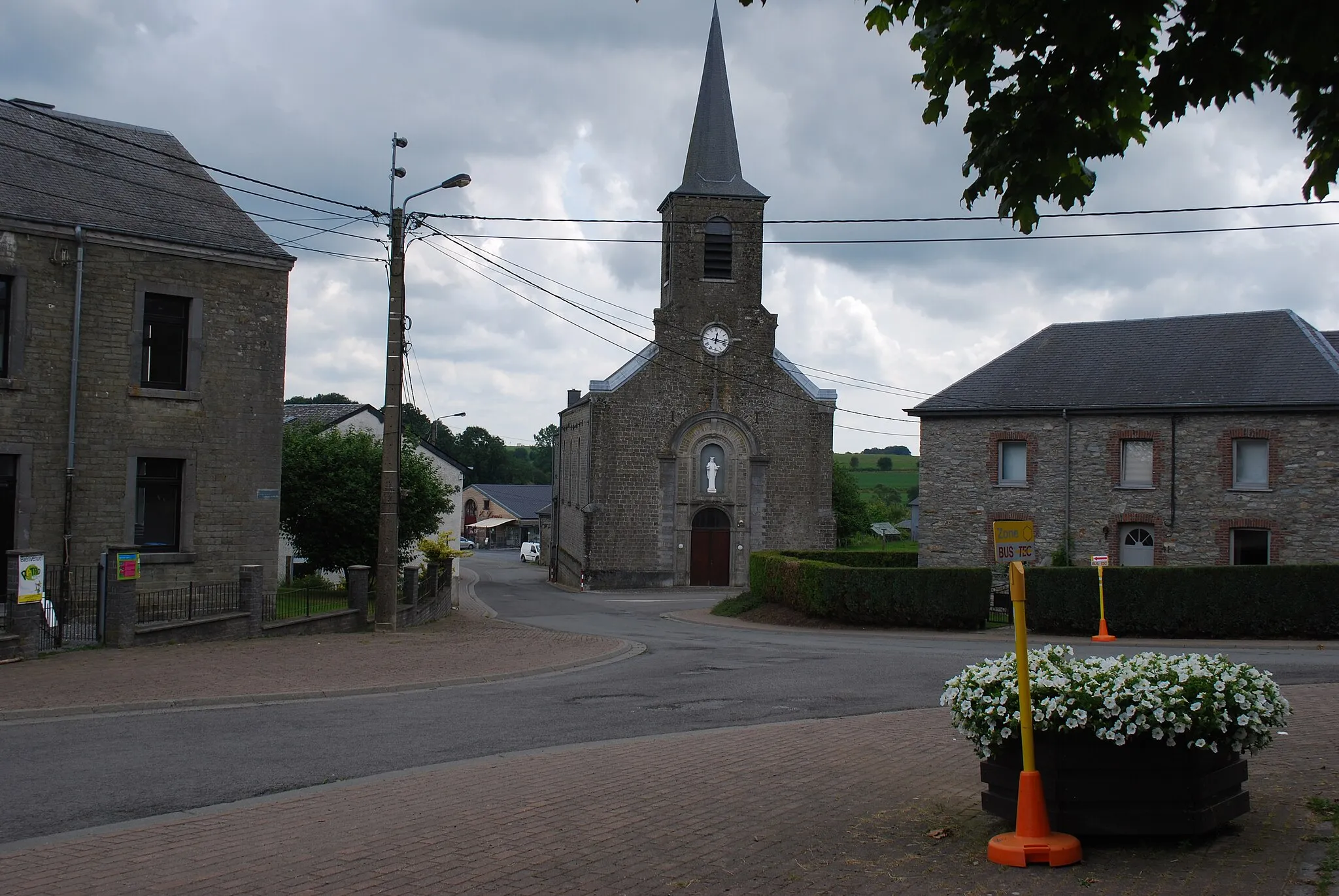 Photo showing: Vue du village de Neuvillers, dans la commune de Libramont-Chevigny (province de Luxembourg, Belgique).